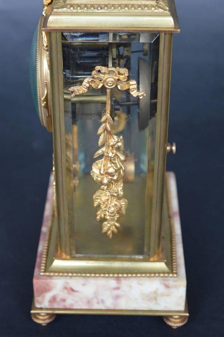 Empire-Stil-Uhr des 19. Jahrhunderts (Französisch) im Angebot