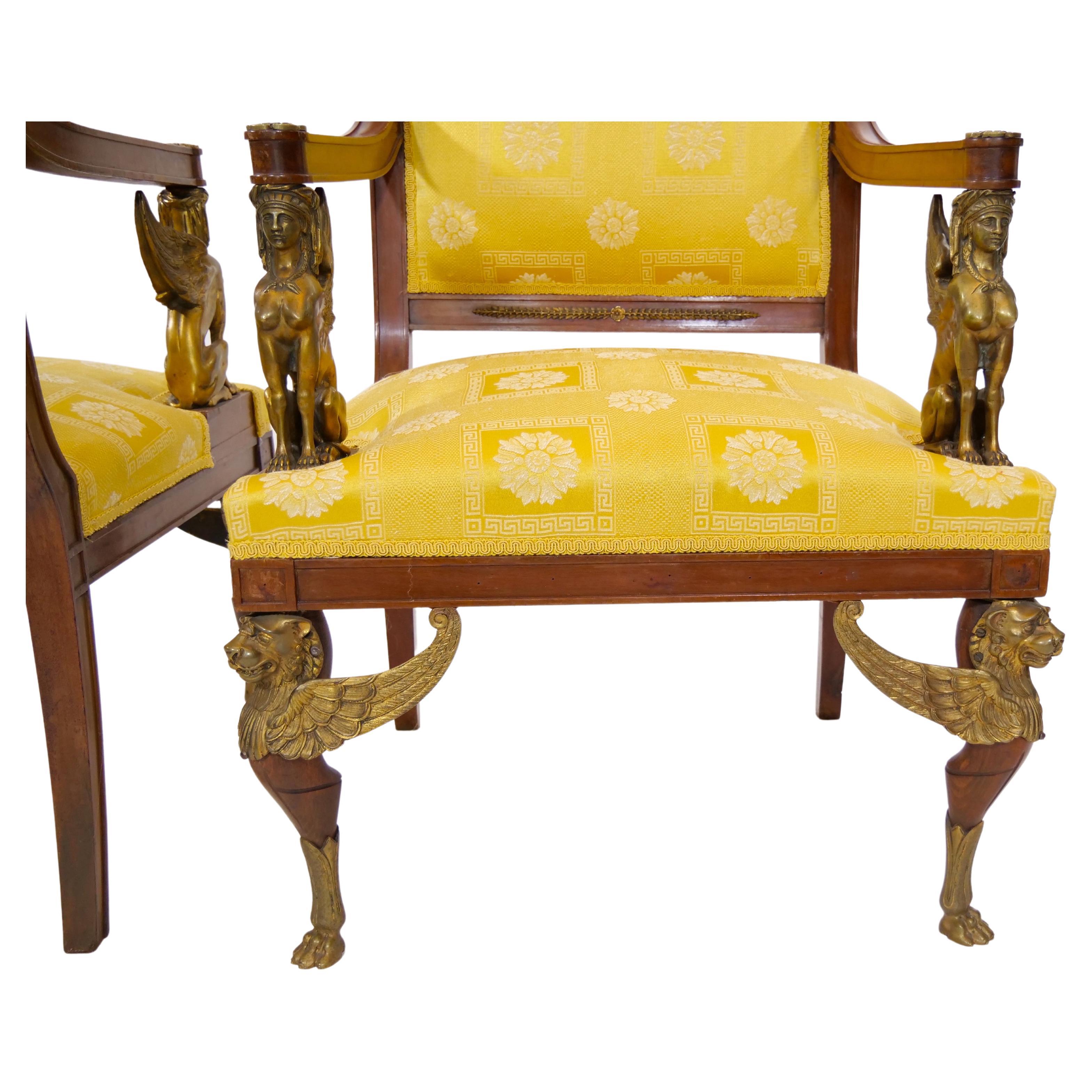 Paar vergoldete Bronze-Sessel im Empire-Stil des 19. Jahrhunderts im Angebot 1