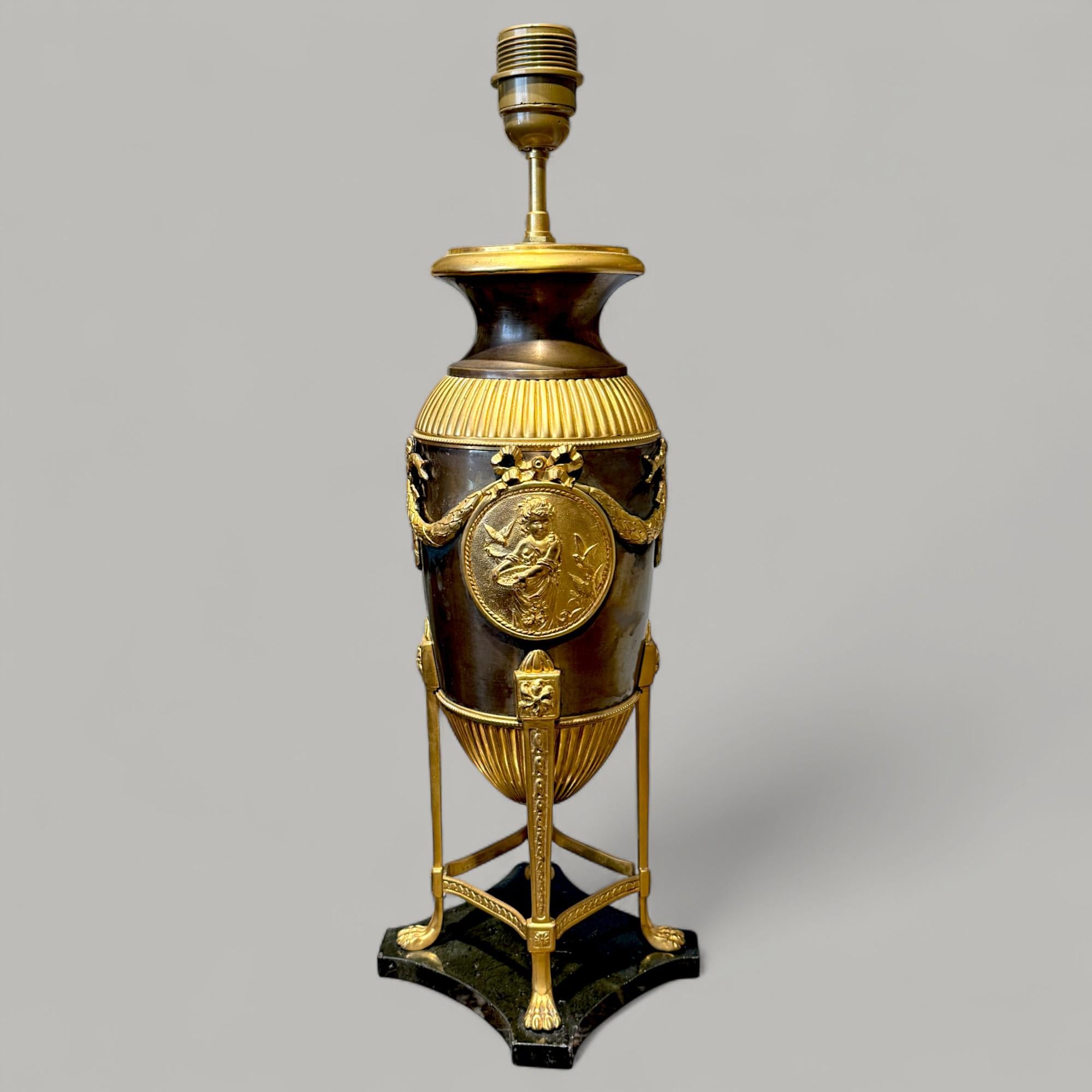 Empire-Style Lamp in Gilt Bronze and Brown Patina with Marble Base, 19th Century In Good Condition For Sale In NICE, FR