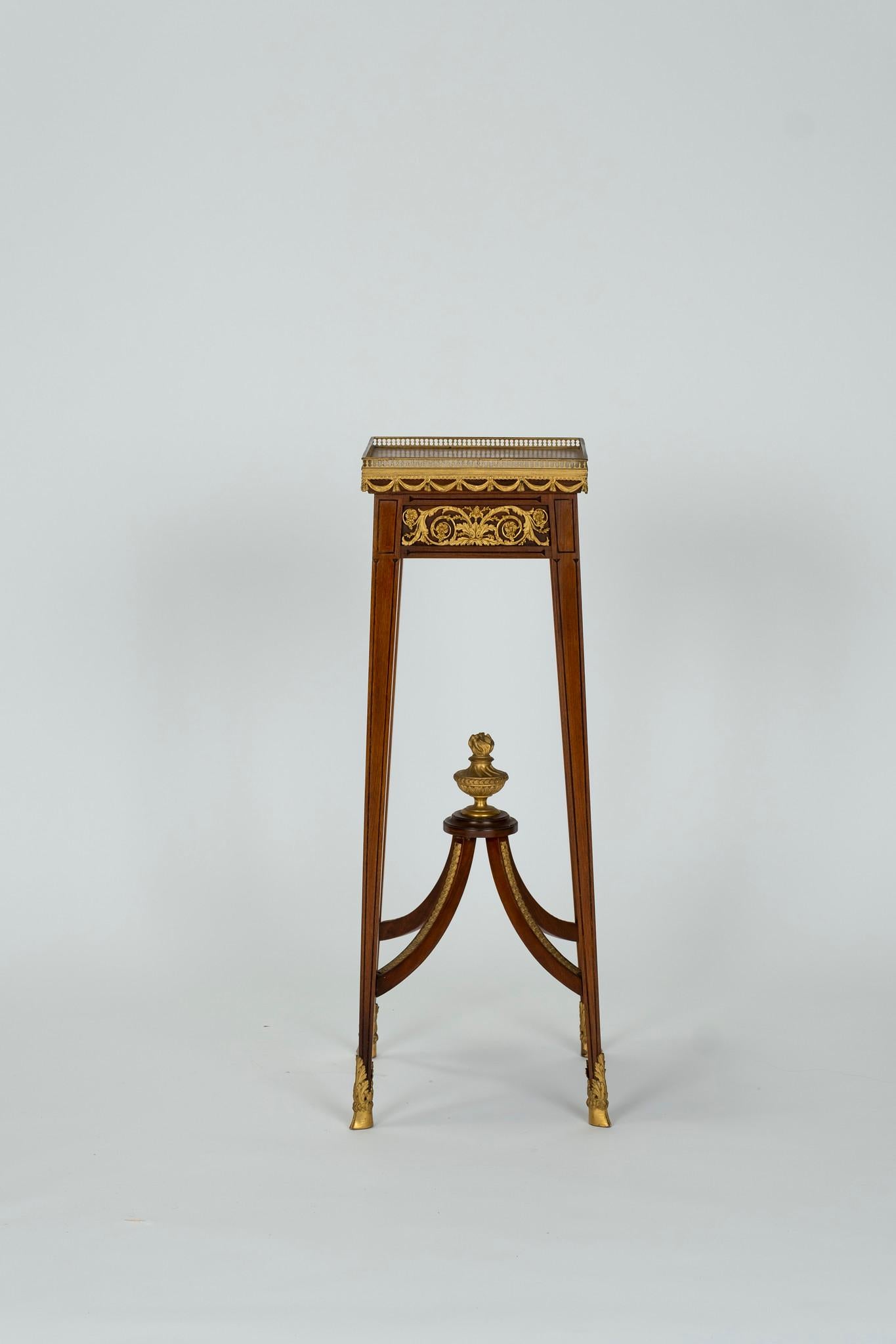19th Century Empire Style Mahogany Table Stand In Good Condition For Sale In Houston, TX