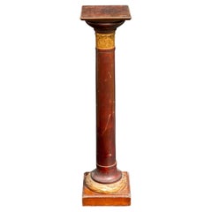 19. Jahrhundert Empire-Stil bemaltes Holz und vergoldete Laurel Leaf Pedestal 