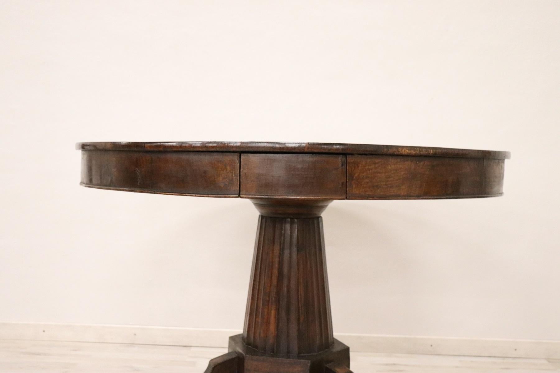 French 19th Century Empire Walnut Round Centre Table