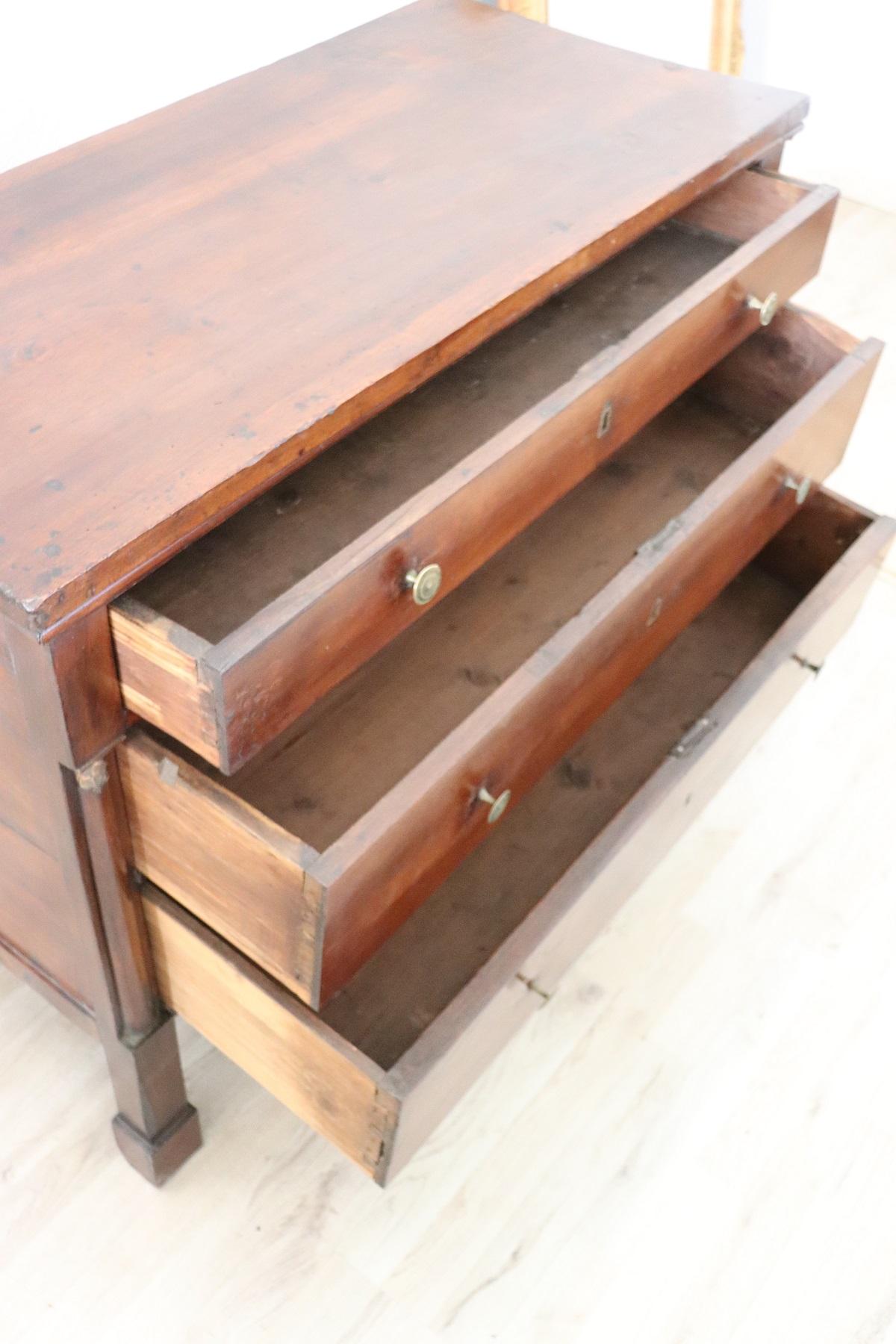 19th Century Empire Walnut Wood Commode or Chest of Drawer In Good Condition In Casale Monferrato, IT