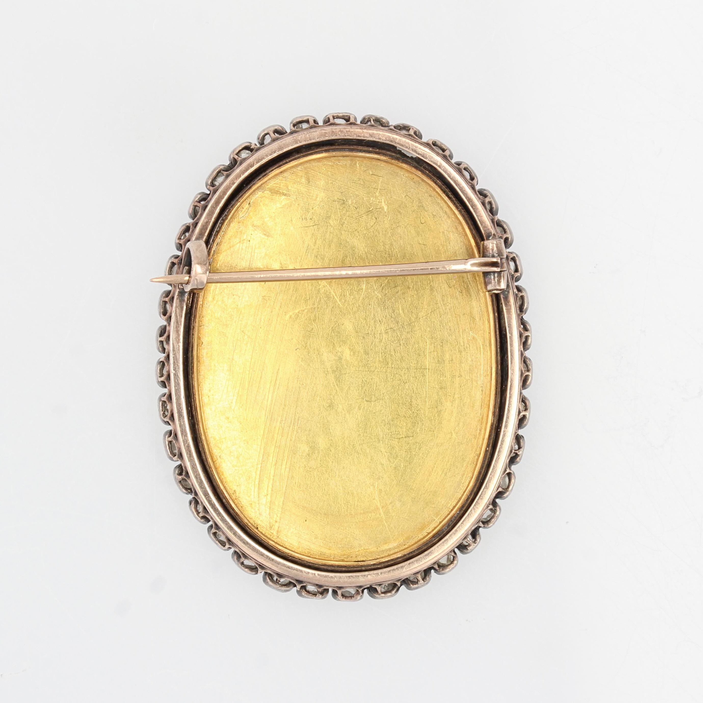 Napoleon III 19th Century Enamel Diamonds Surround 18 Karat Yellow Gold Silver Brooch For Sale