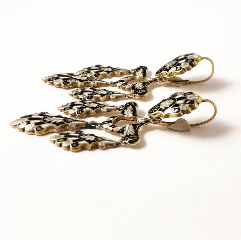 Women's Victorian Enamel Girandole Chandelier Dangle Lever-Back 18k Gold Earrings For Sale