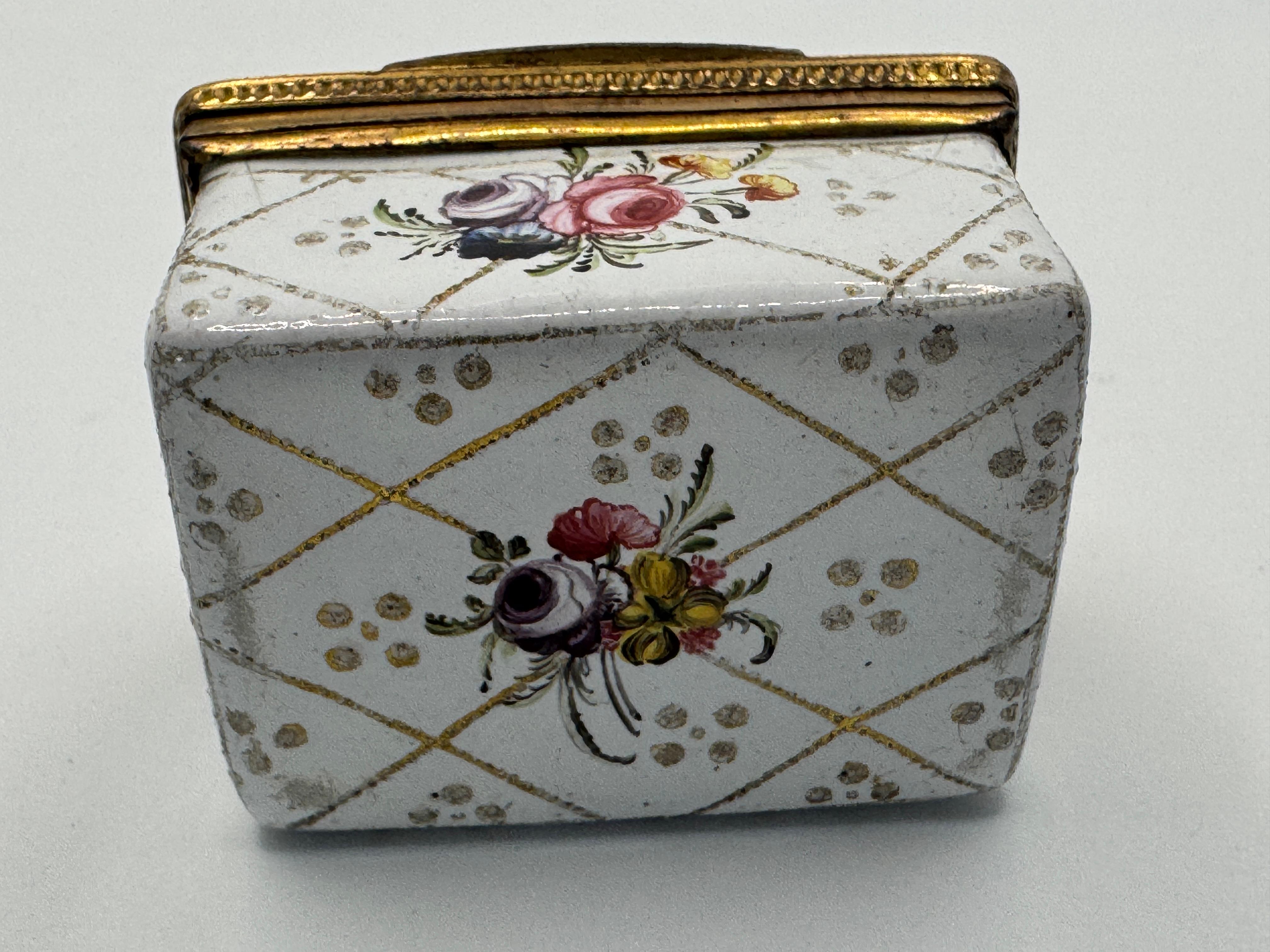 19th Century Enamel Rectangular Patch Box For Sale 3