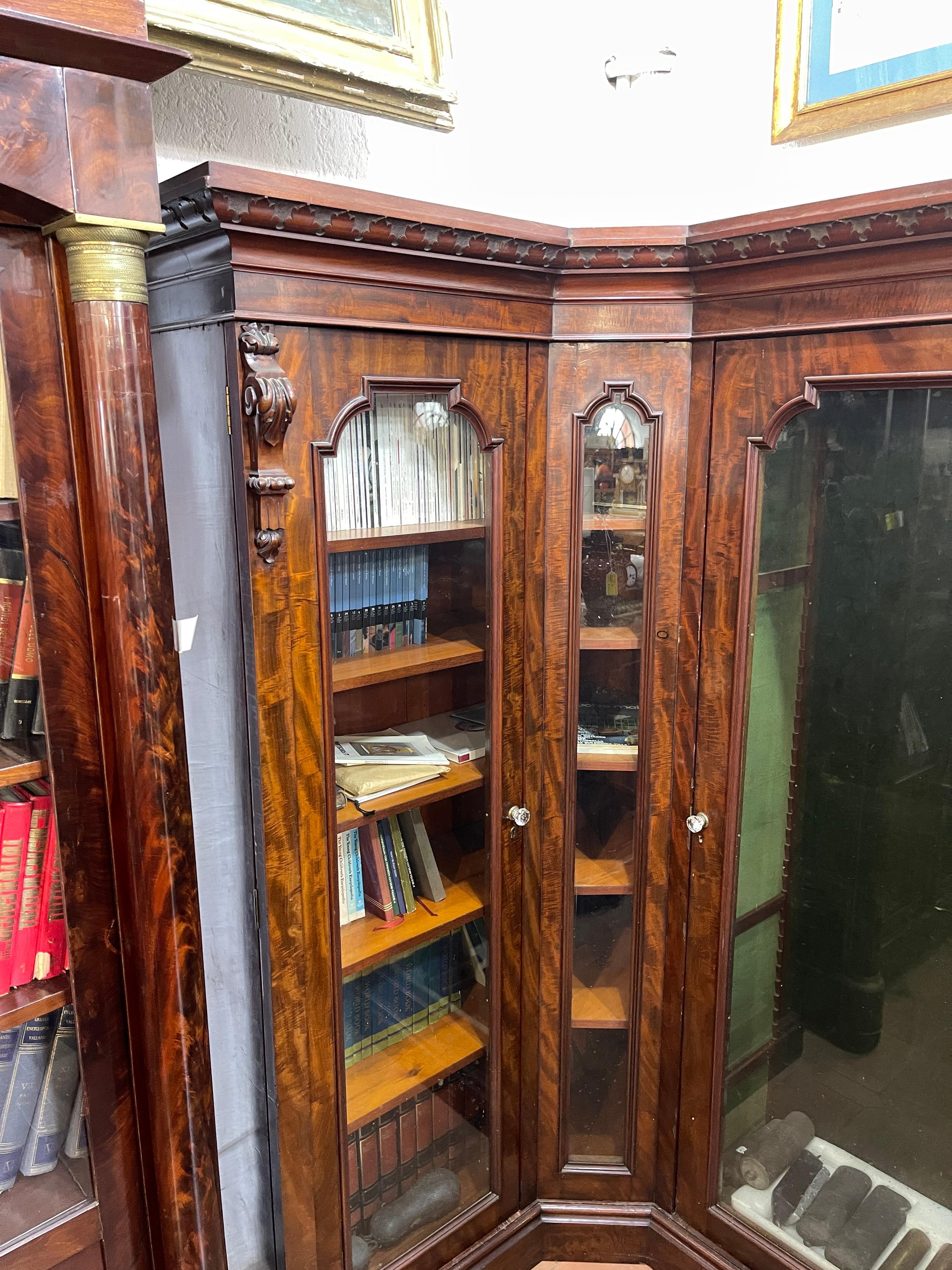English 19th Century England Victorian Mahogany Corner Cupboards Bookcase, 1850s For Sale
