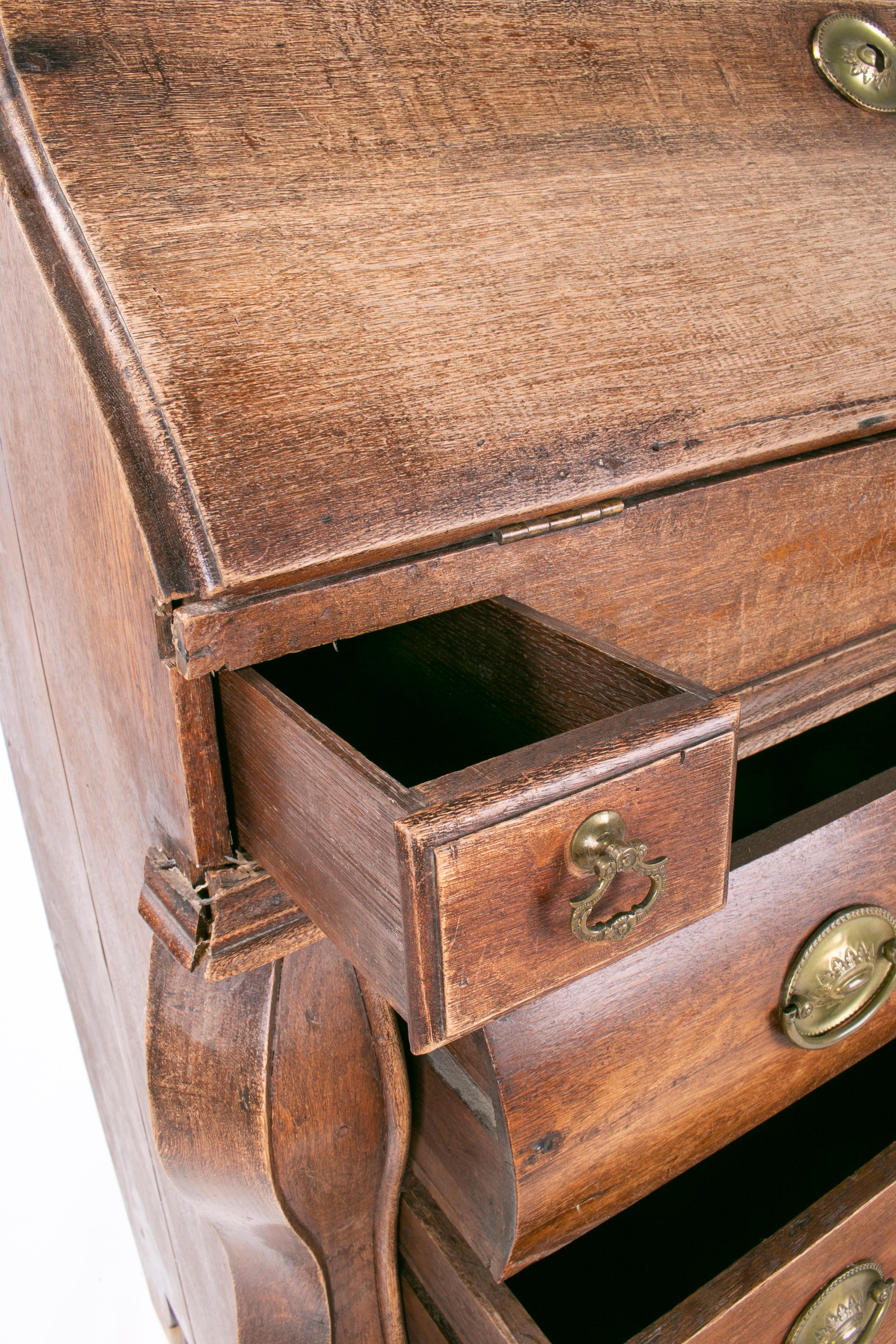 Englischer 3-Schubladen-Büroschreibtisch aus Eiche mit Bronzebeschlägen aus dem 19. Jahrhundert (Holz) im Angebot