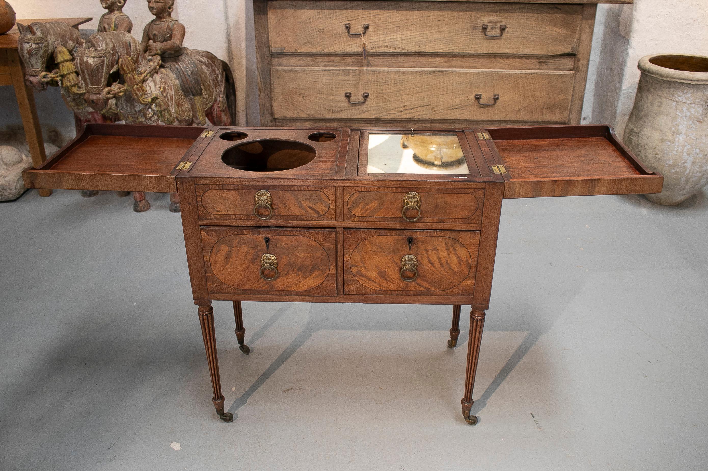 19th Century English 4-Drawer Mahogany Veneered Mirrored Dressing Table w/ Basin In Good Condition In Marbella, ES