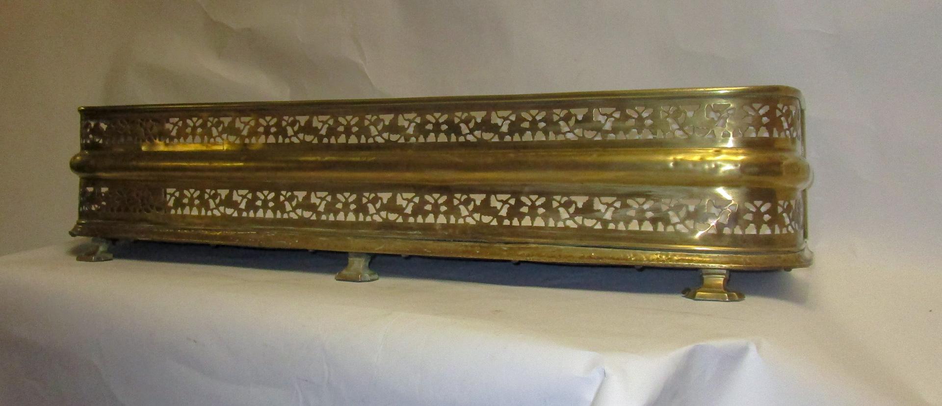 Other 19th Century English Aesthetic Movement Reticulated Brass Fireplace Fender
