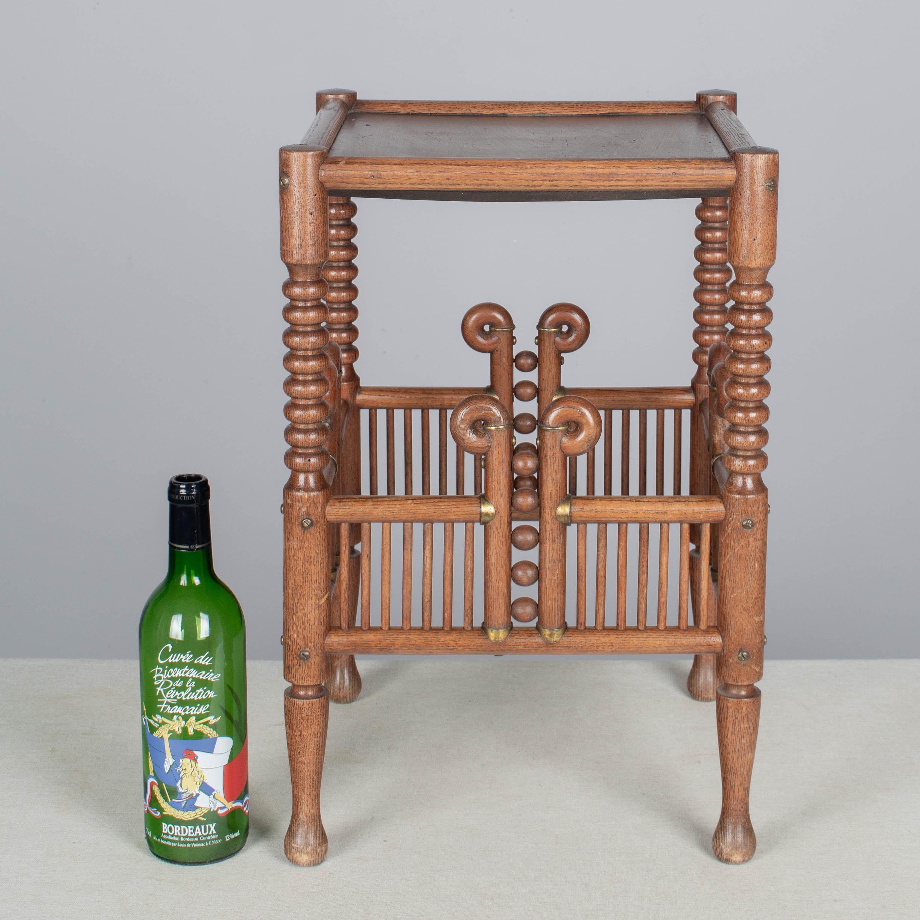 Anglais Table d'appoint Aesthetic Movement anglaise du 19e siècle en vente