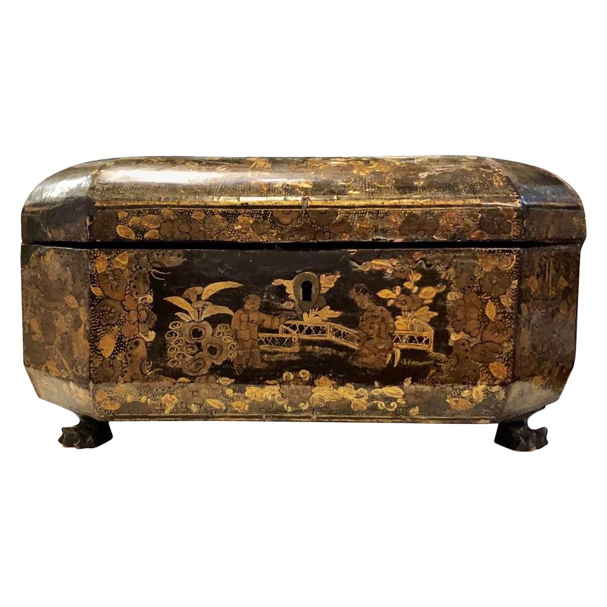19th Century English Antique Chinoiserie Lided For Sale