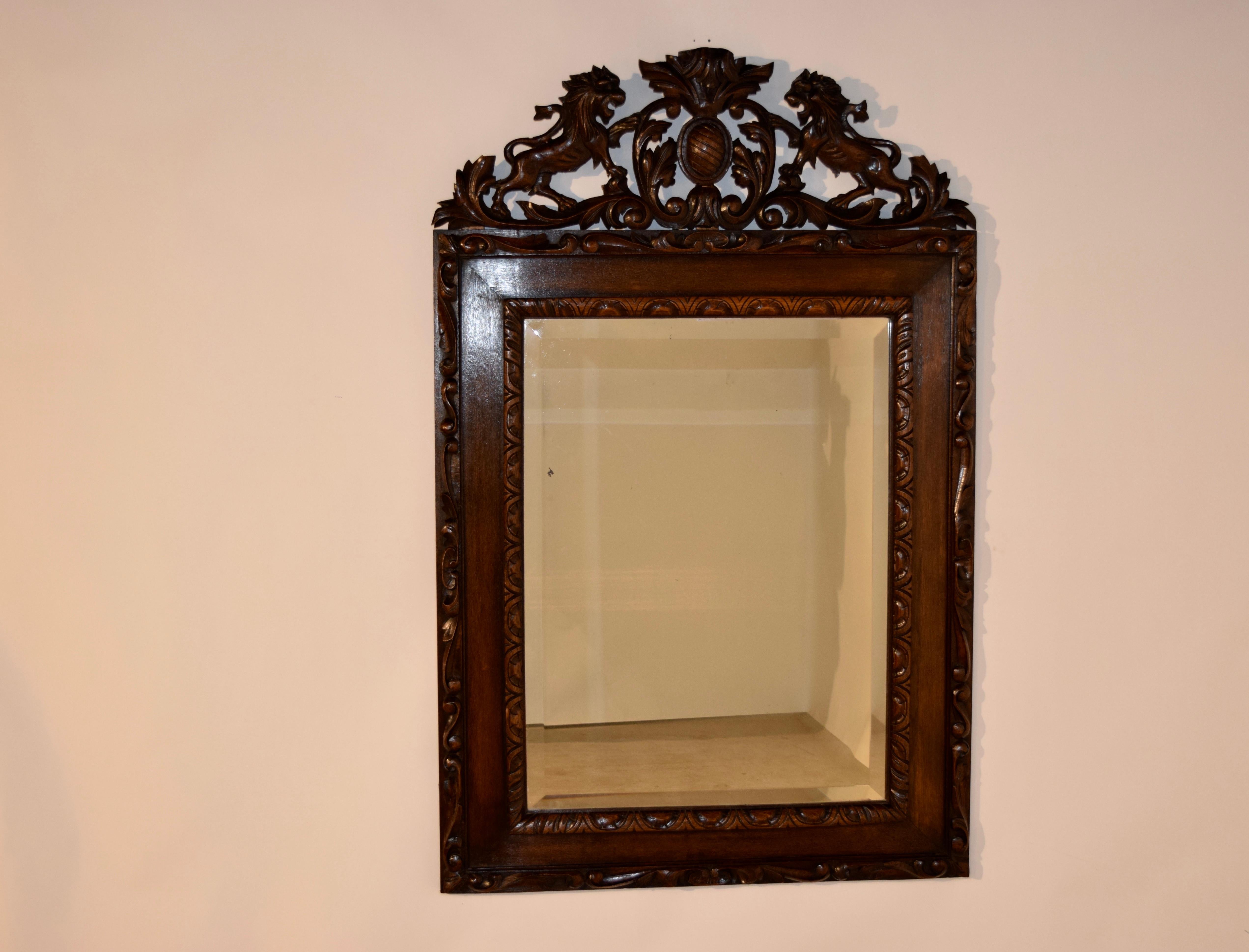 19th Century English Armorial Mirror In Good Condition In High Point, NC
