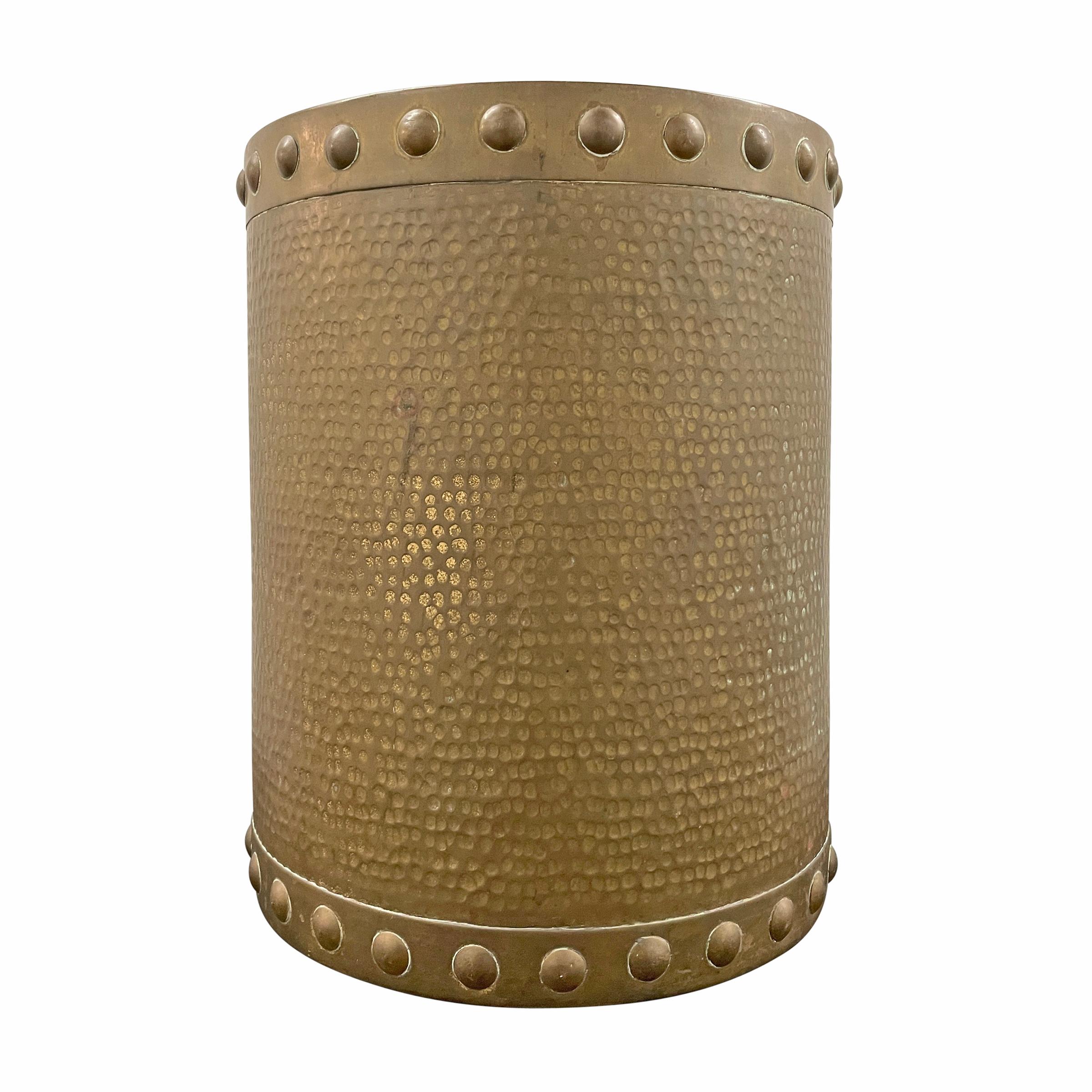 19th Century English Arts & Crafts Hammered Brass Bucket In Good Condition For Sale In Chicago, IL