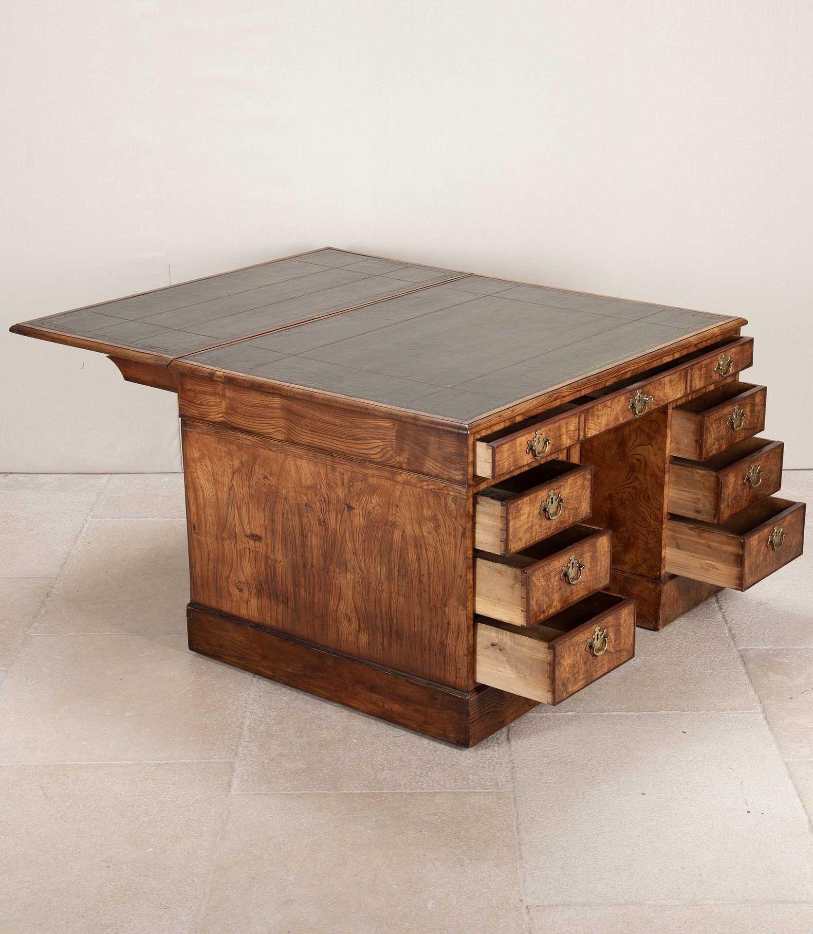 Scrivania inglese del XIX secolo in frassino In condizioni buone in vendita a Gloucestershire, GB