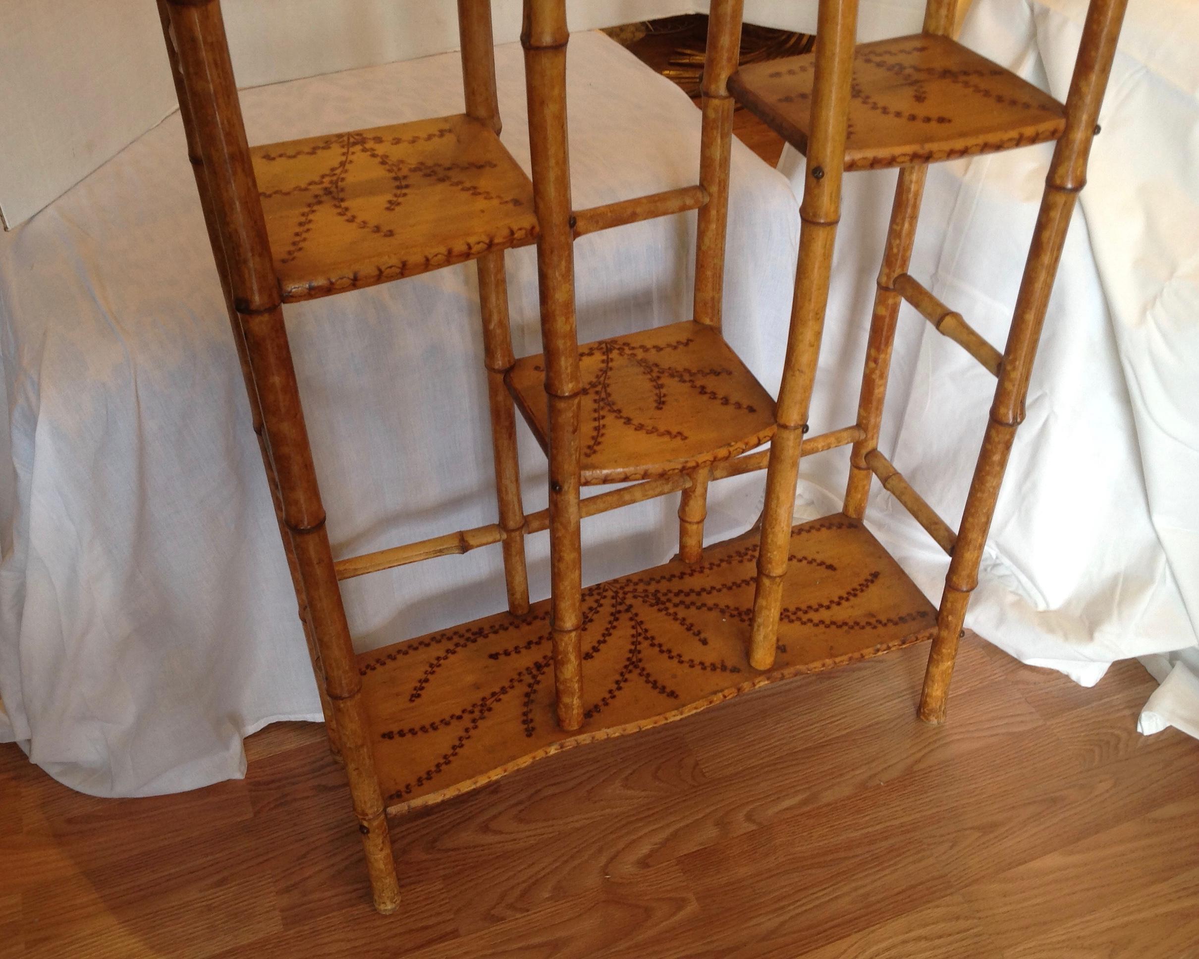 englische Bambus-Etagere aus dem 19 11