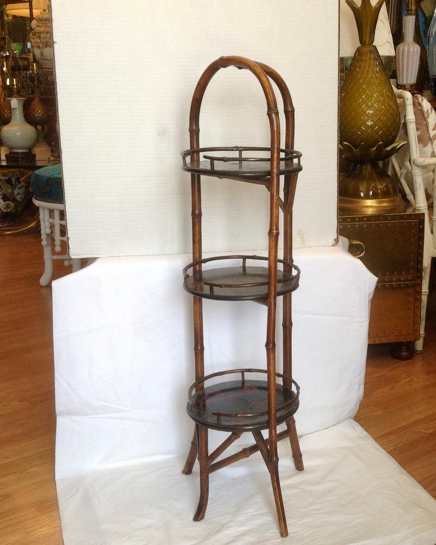 19th Century English Bamboo Muffin Stand / Étagère In Good Condition In West Palm Beach, FL