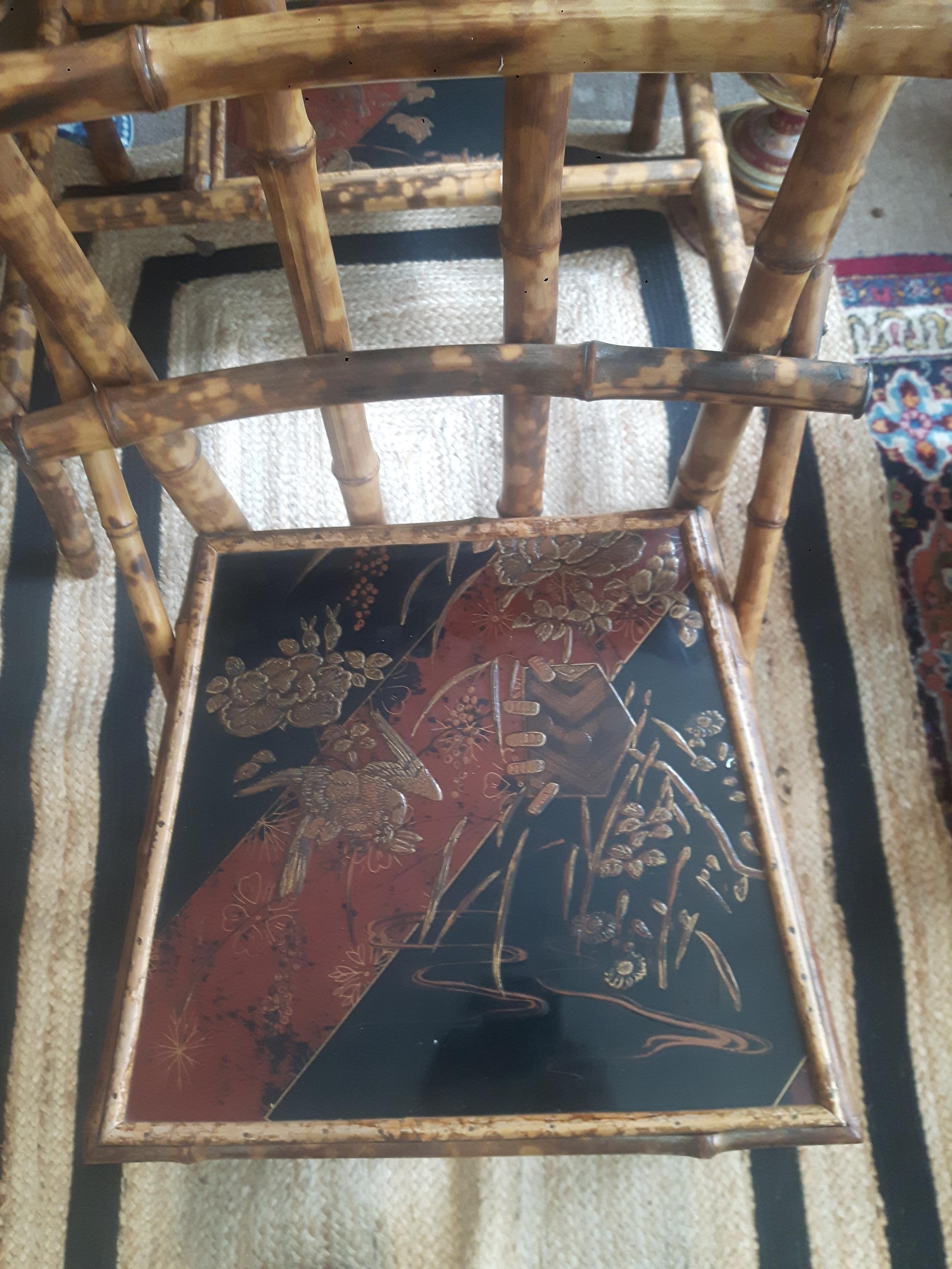 19th century English bamboo & red / black lacquer drawer dressing table set (3) In Excellent Condition For Sale In London, GB