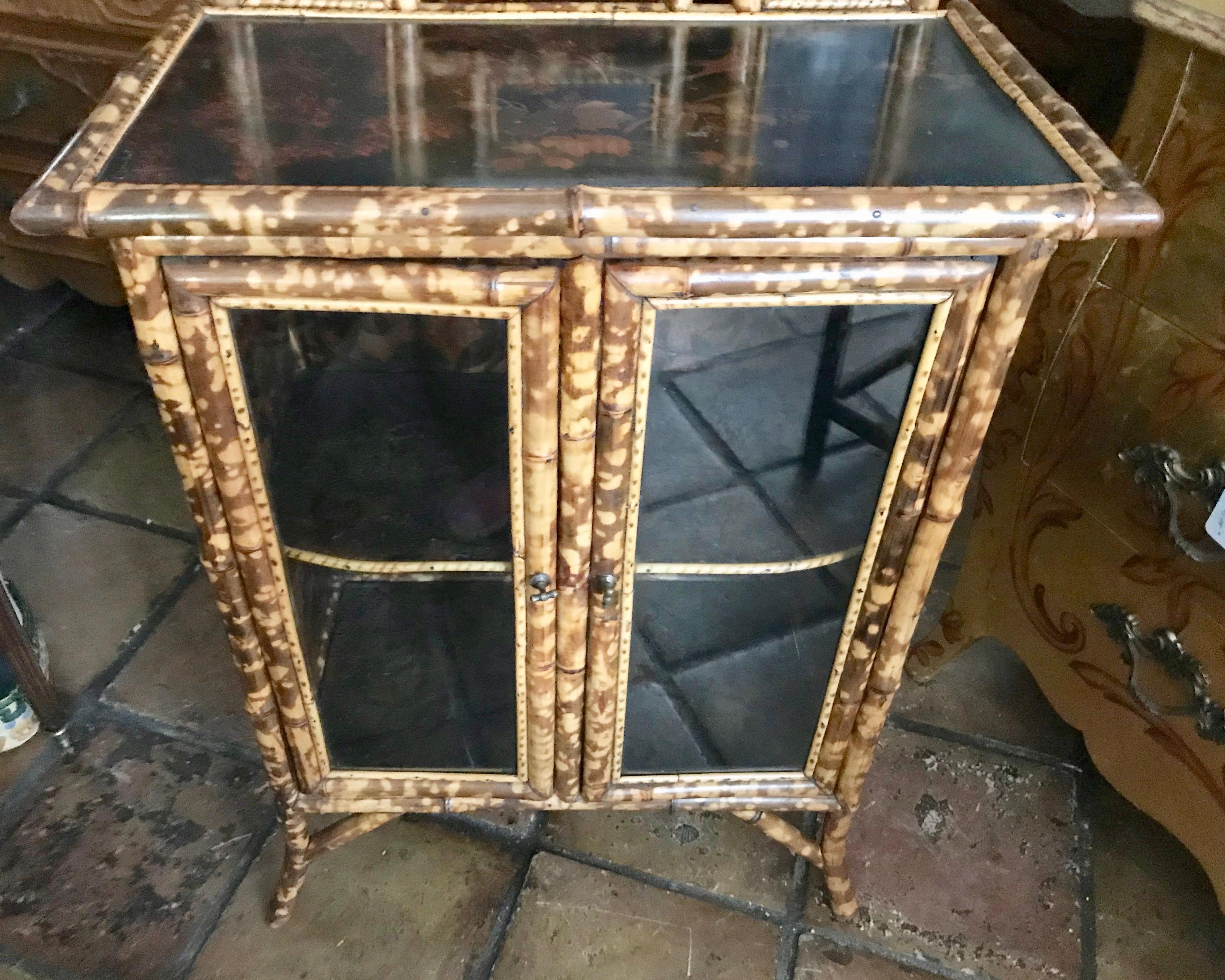 Vitrine d'appoint/meuble de présentation en bambou anglais du 19ème siècle 2