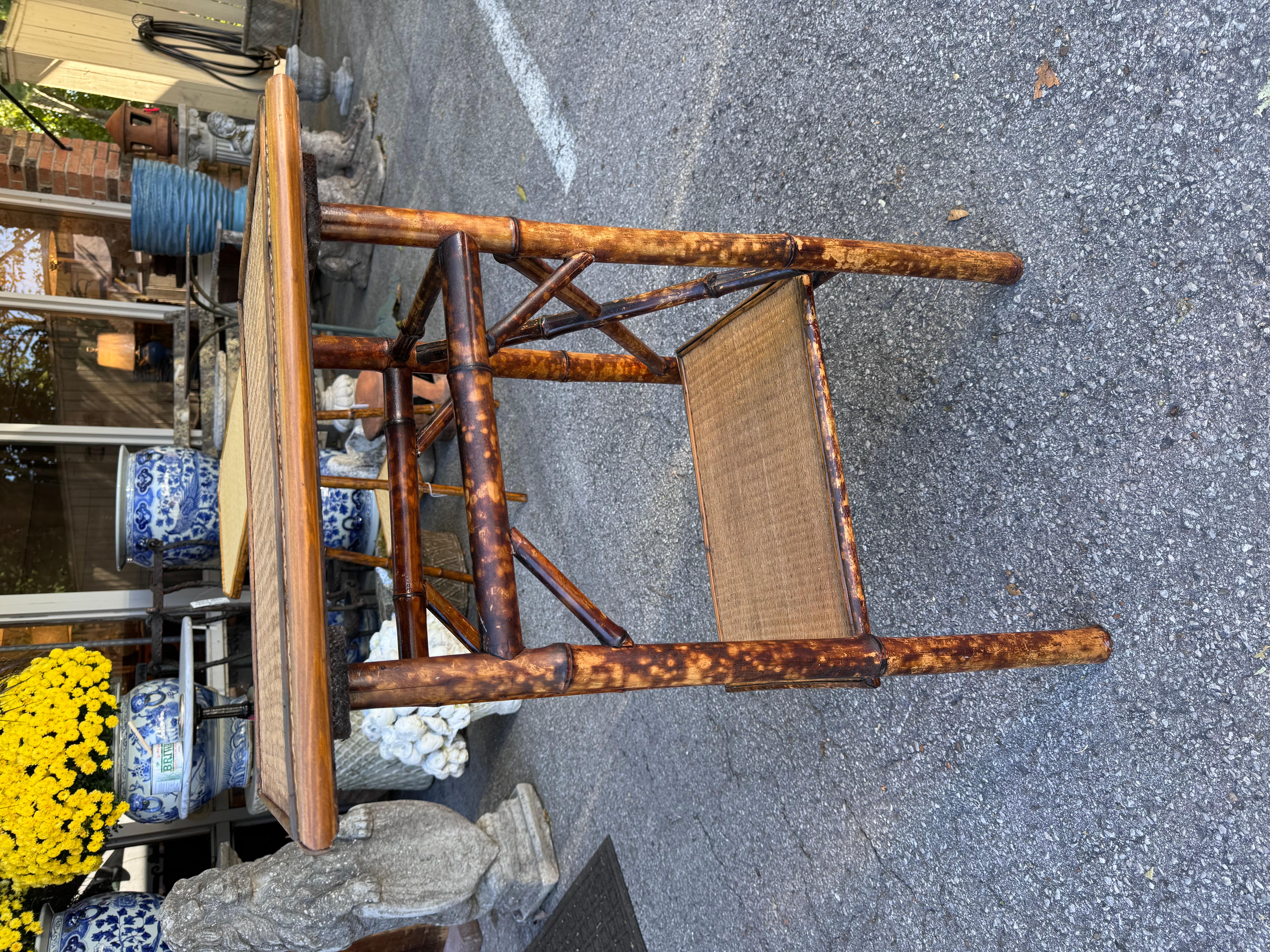 Fin du XIXe siècle Table d'appoint anglaise en bambou du 19ème siècle en vente