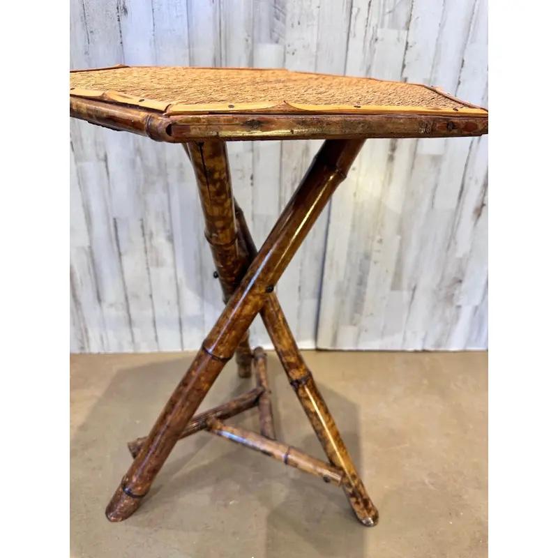 Fine XIX secolo Tavolino in bambù inglese del XIX secolo in vendita