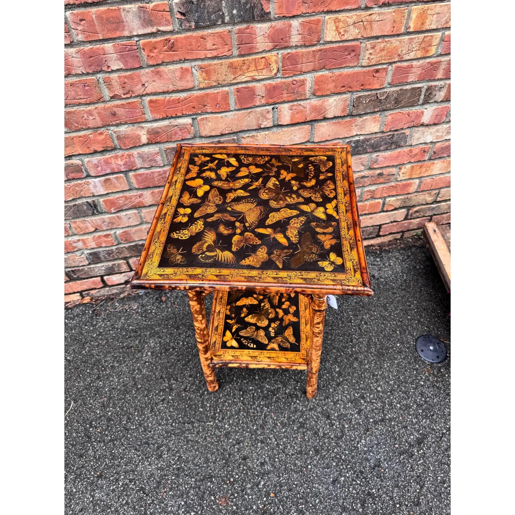 Fin du XIXe siècle 19th Century English Bamboo Side Table en vente