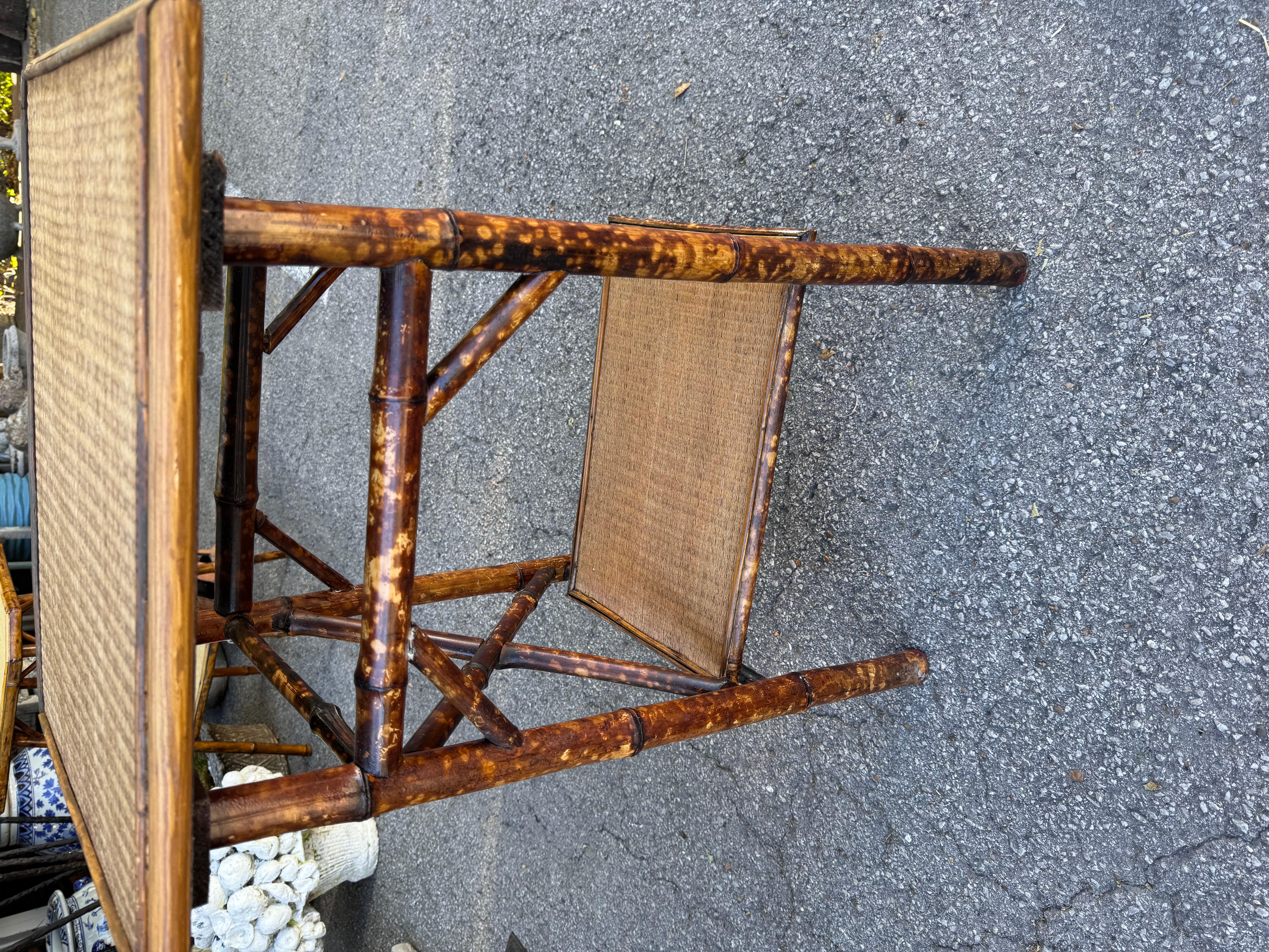 Table d'appoint anglaise en bambou du 19ème siècle en vente 2