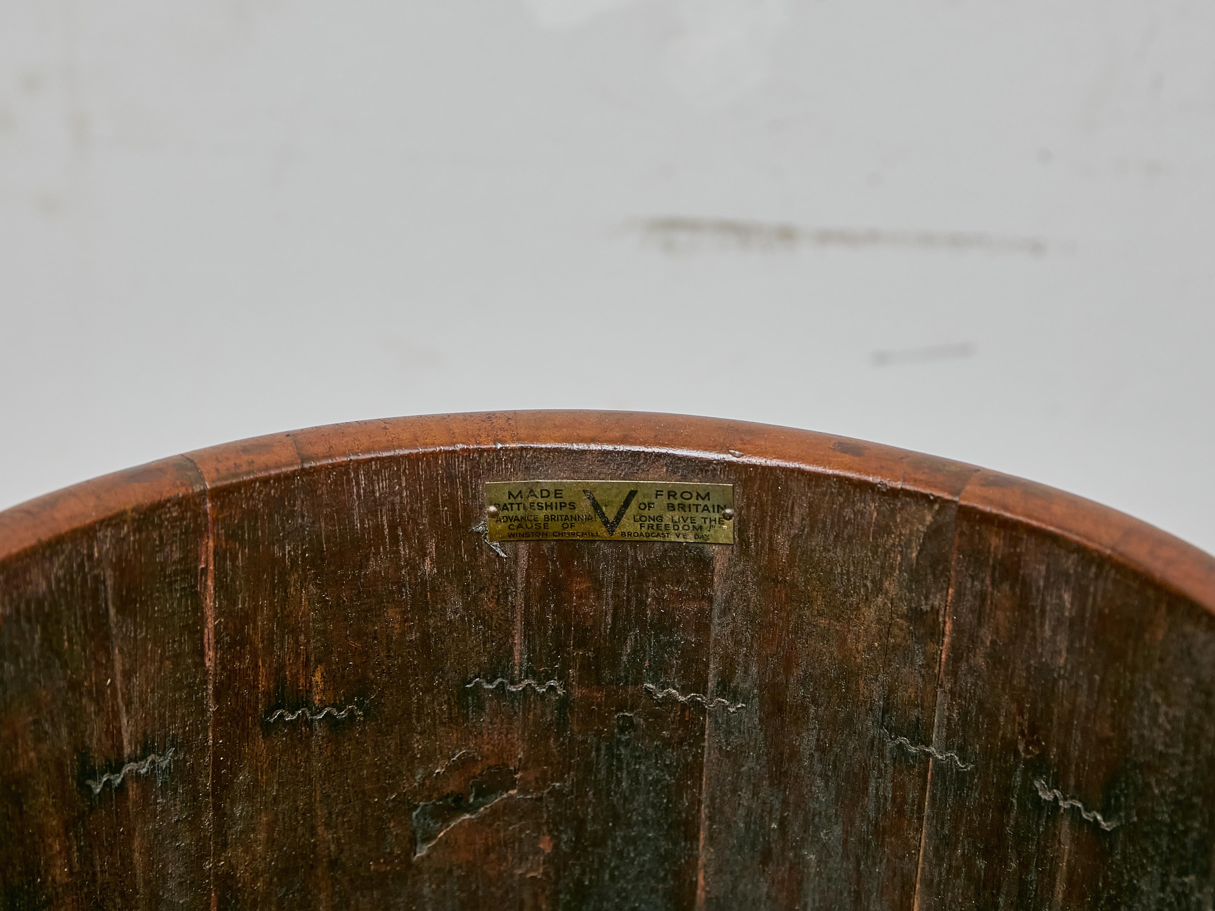 Hand-Crafted 19th Century English Battleship Oak and Brass Bucket with Rounded Form For Sale