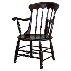 Sillón inglés del siglo XIX de madera de haya en marrón oscuro