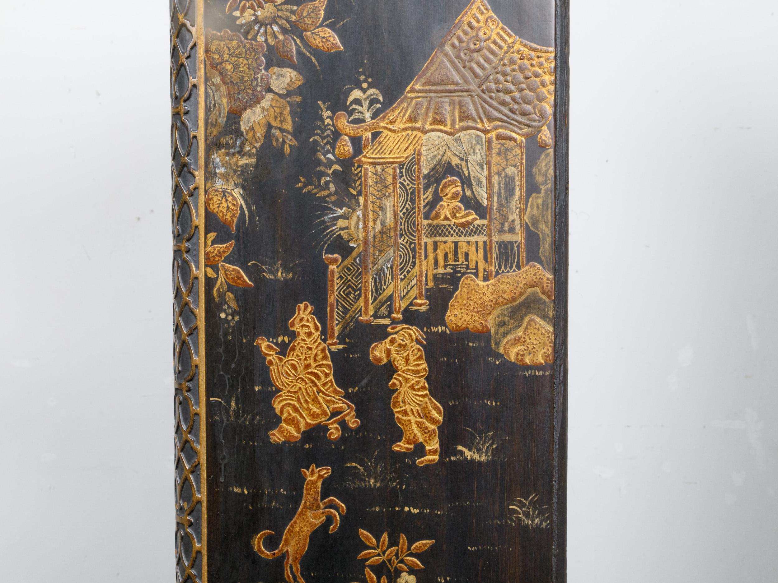 19th Century English Black and Gold Chinoiserie Bookcase with Glass Doors For Sale 1