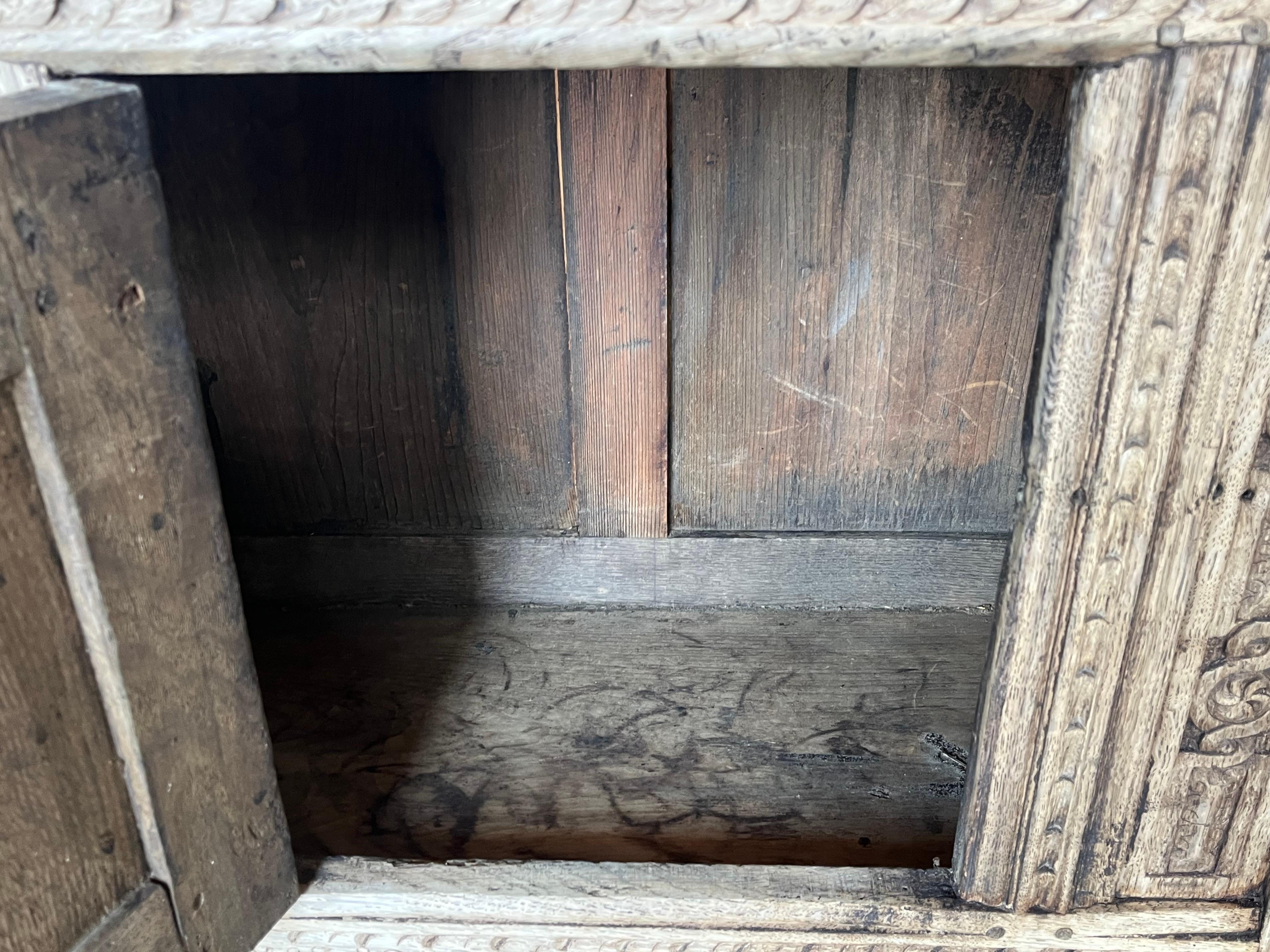 Armadietto inglese del XIX secolo in Oak sbiancato in vendita 3