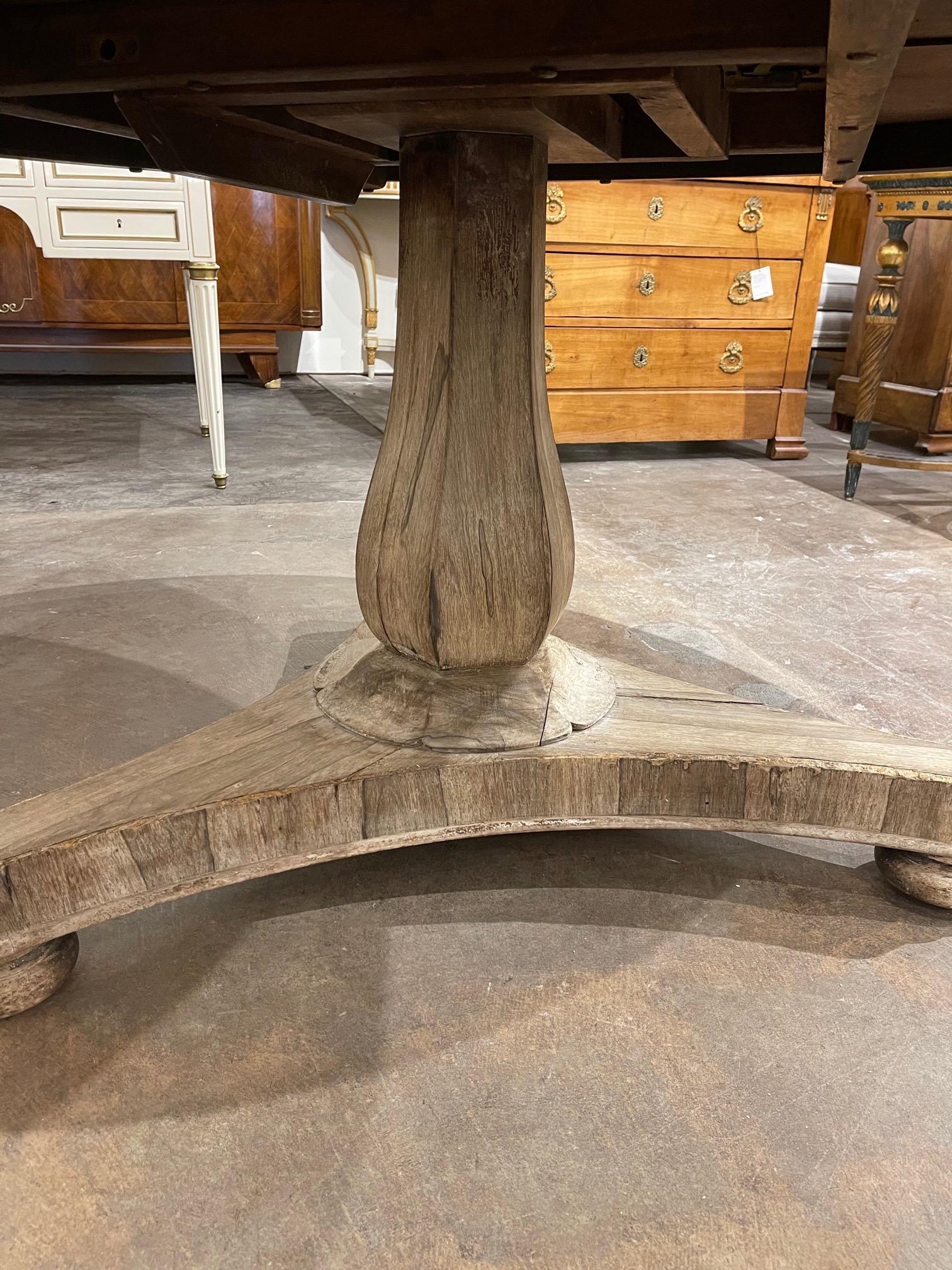 19th Century English Bleached Rosewood Center Table In Good Condition In Dallas, TX