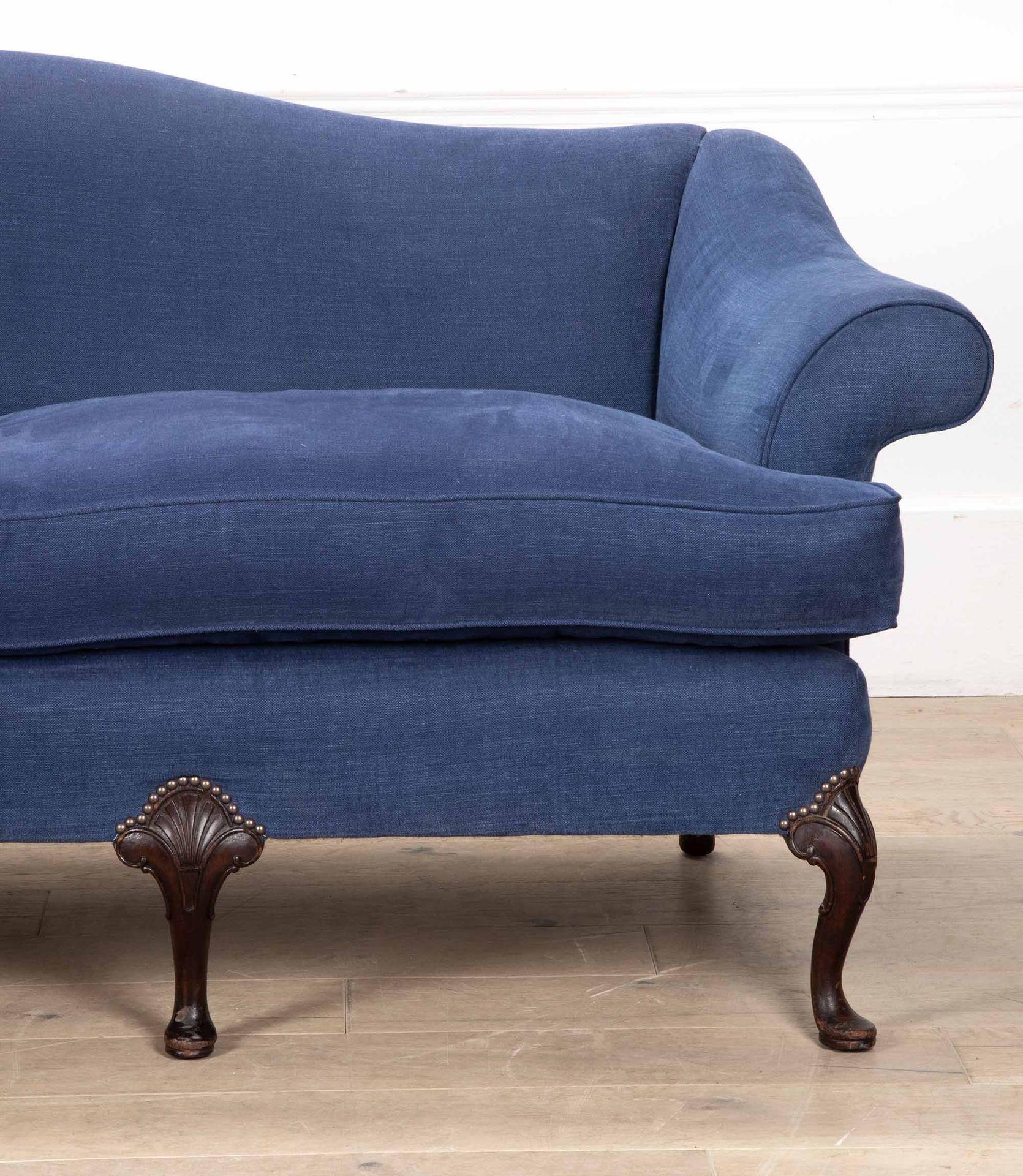 Canapé en lin bleu anglais du XIXe siècle en vente 4