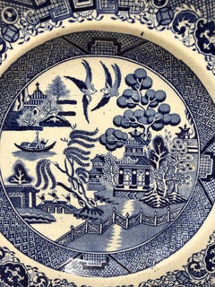 Plato Pagoda Inglés Azul y Blanco Staffordshire Siglo XIX