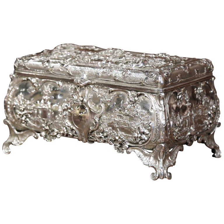 19th Century English Bombe Silver Plated on Copper Repousse Jewelry Casket For Sale