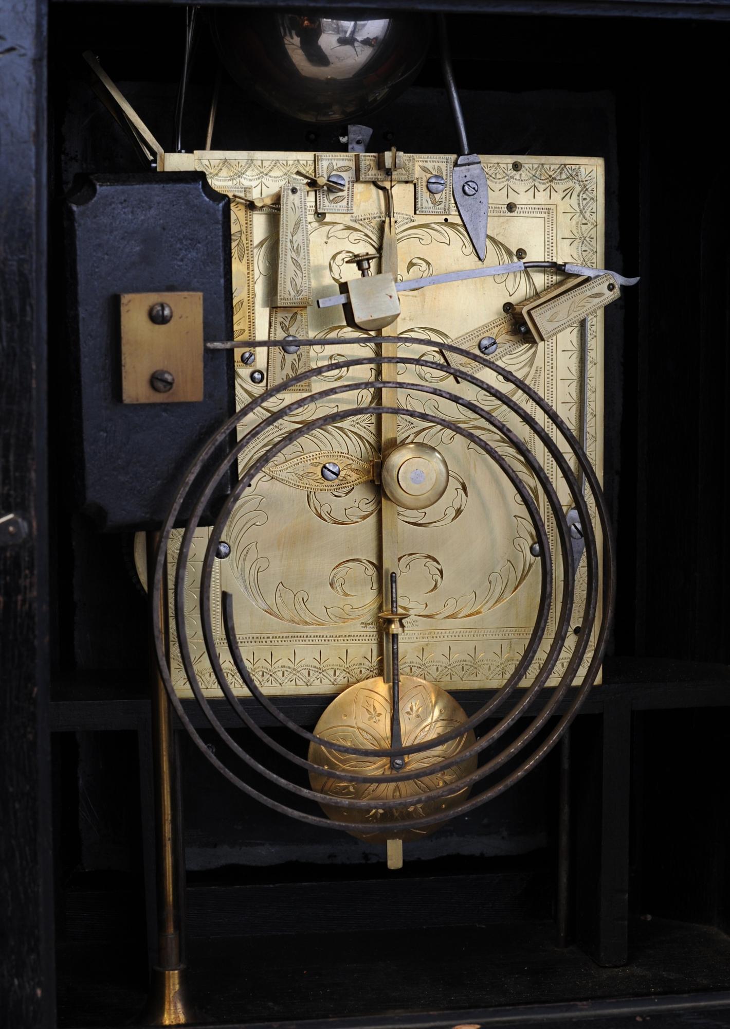 XIXe siècle Pendule de cheminée anglaise boulle du 19ème siècle  en vente