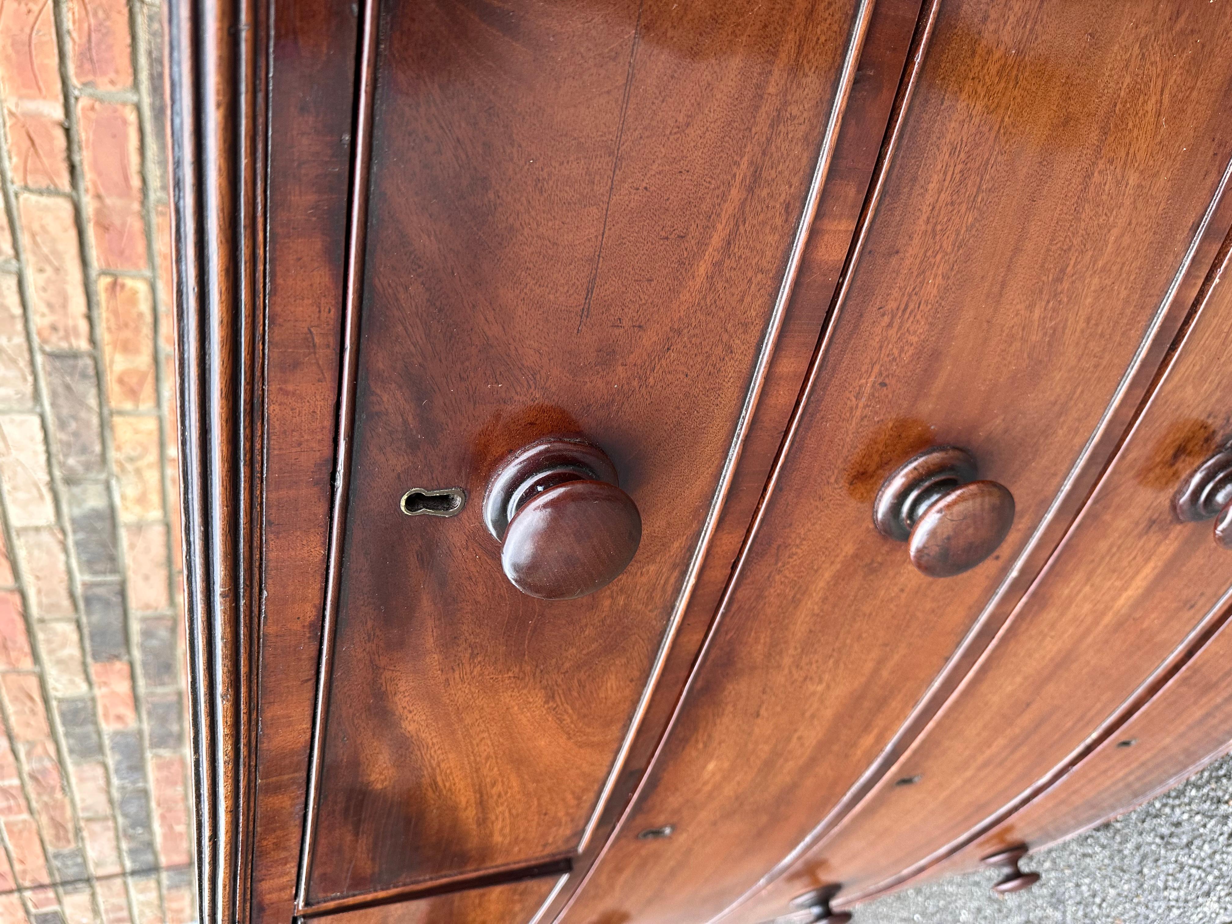 19th Century English Bow-Front Chest For Sale 2