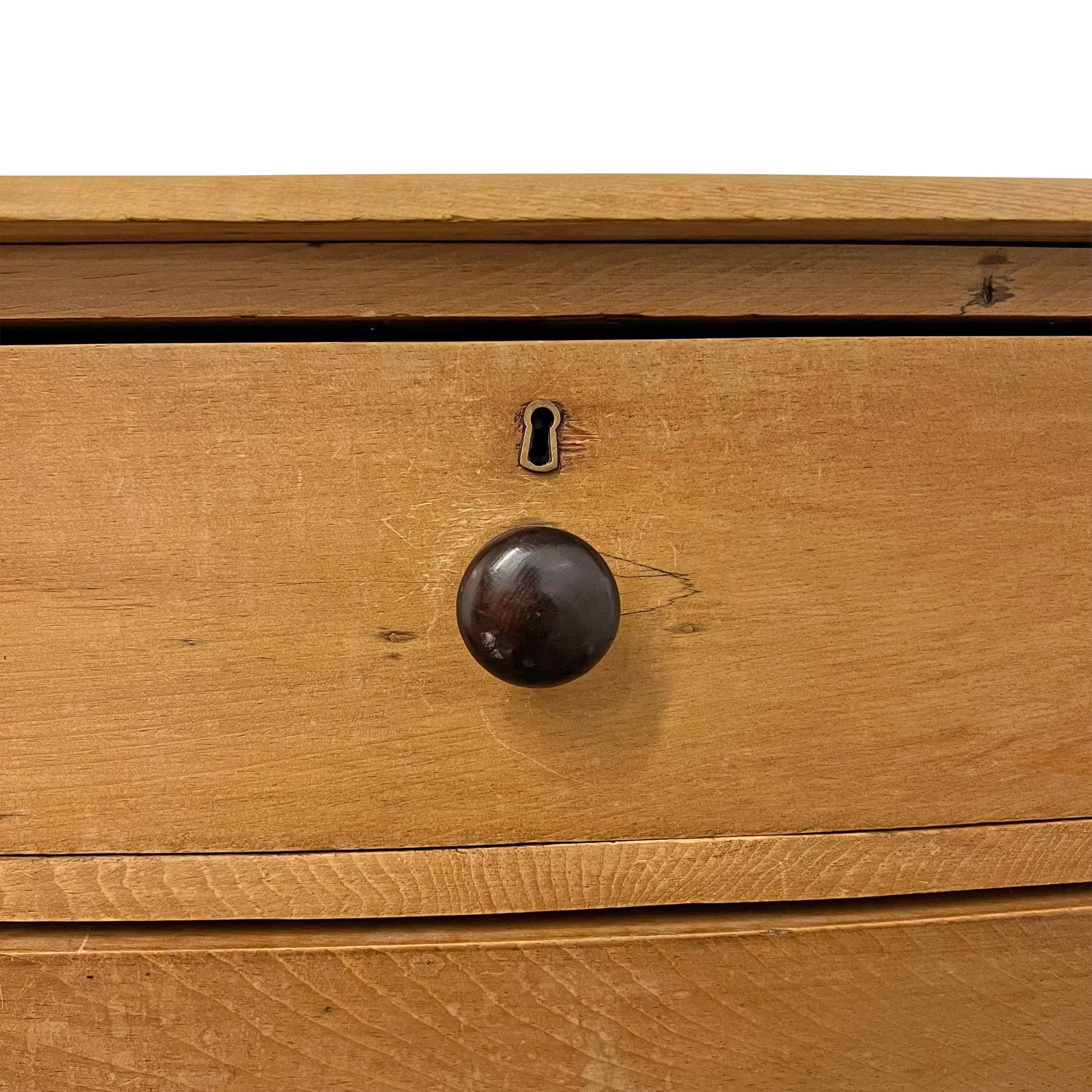 19th Century English Bow-Front Chest of Drawers For Sale 7