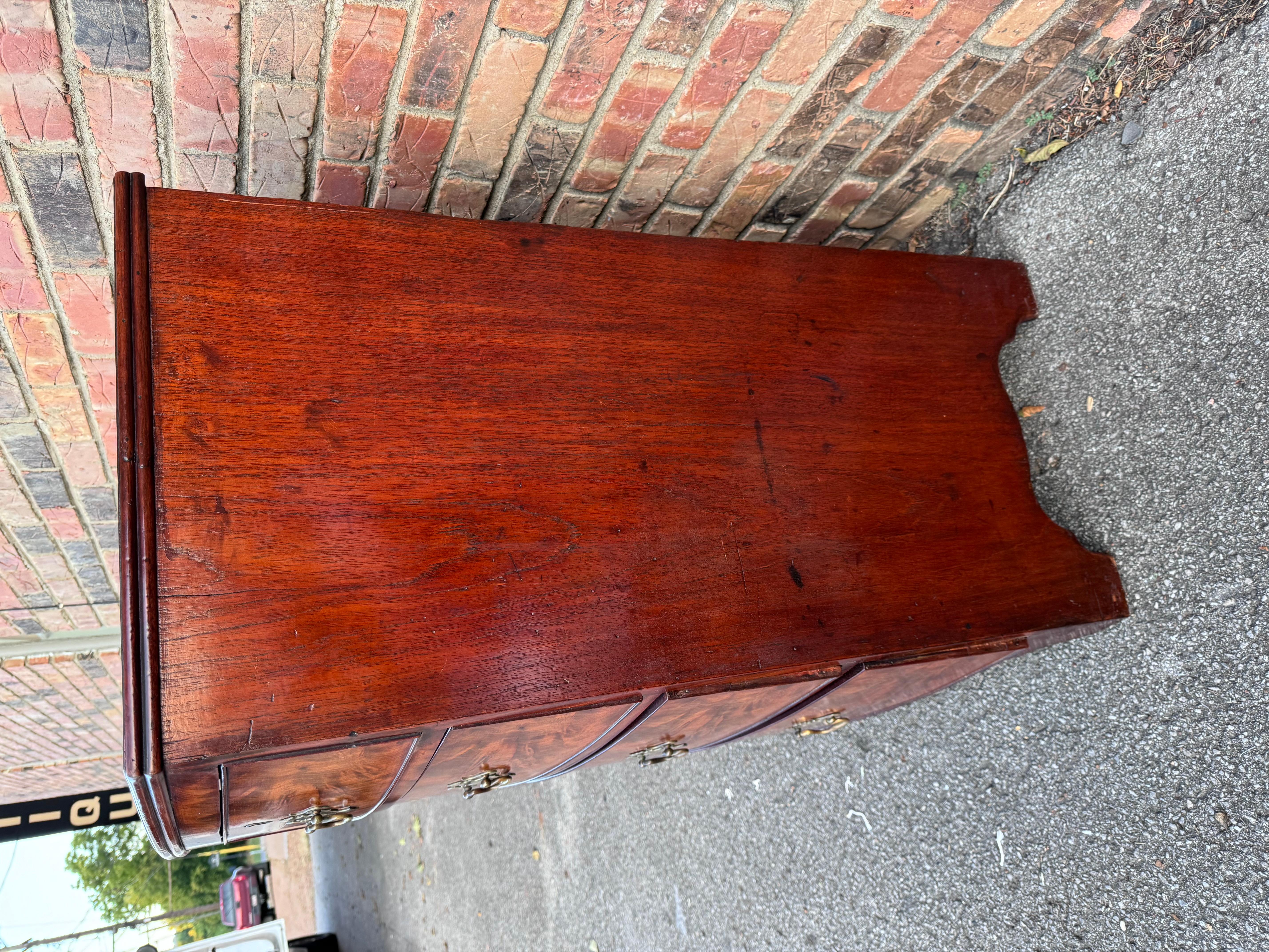 Legno massiccio Cassettone inglese del XIX secolo in vendita