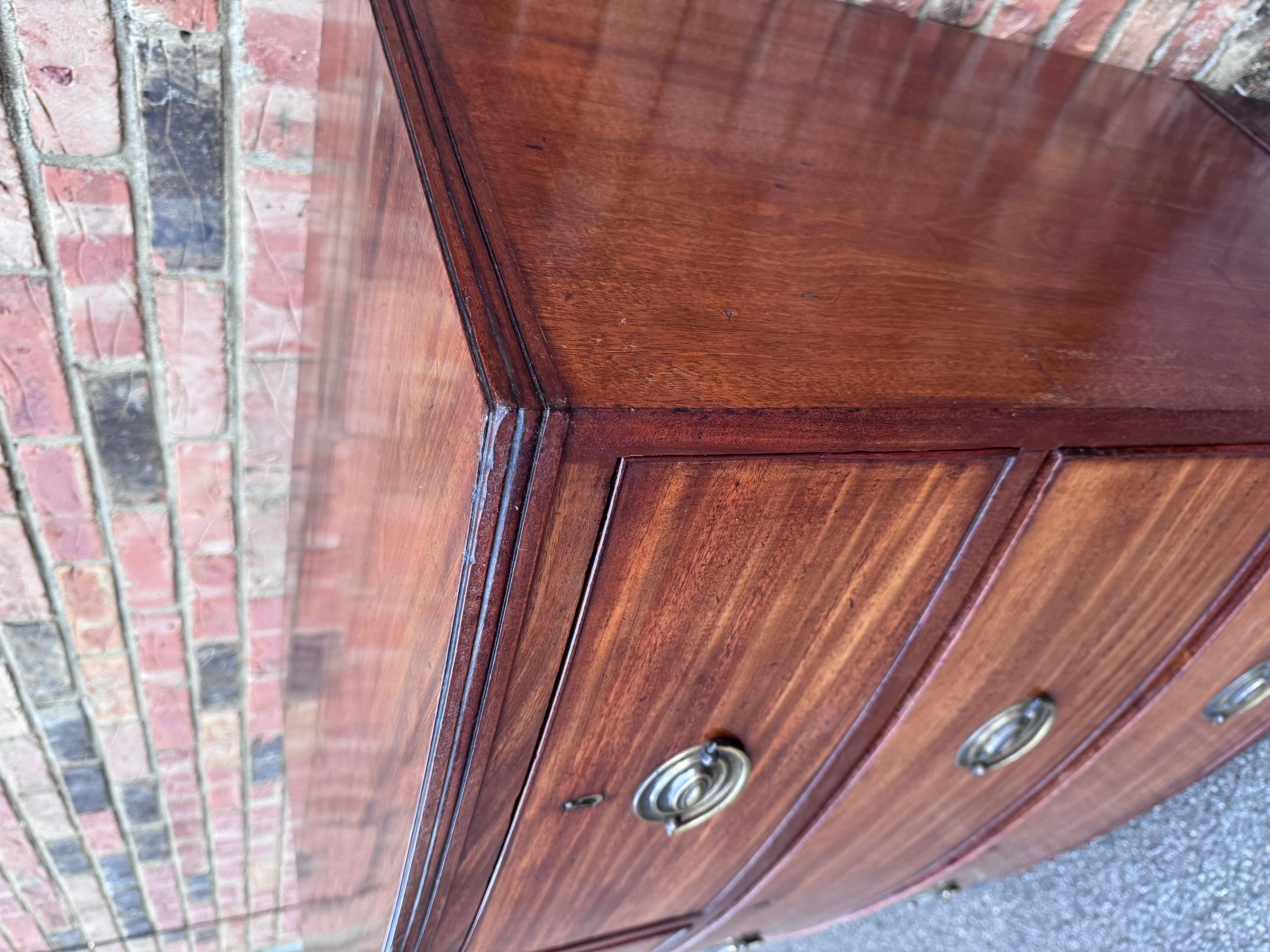 Legno massiccio Cassettone inglese del XIX secolo in vendita