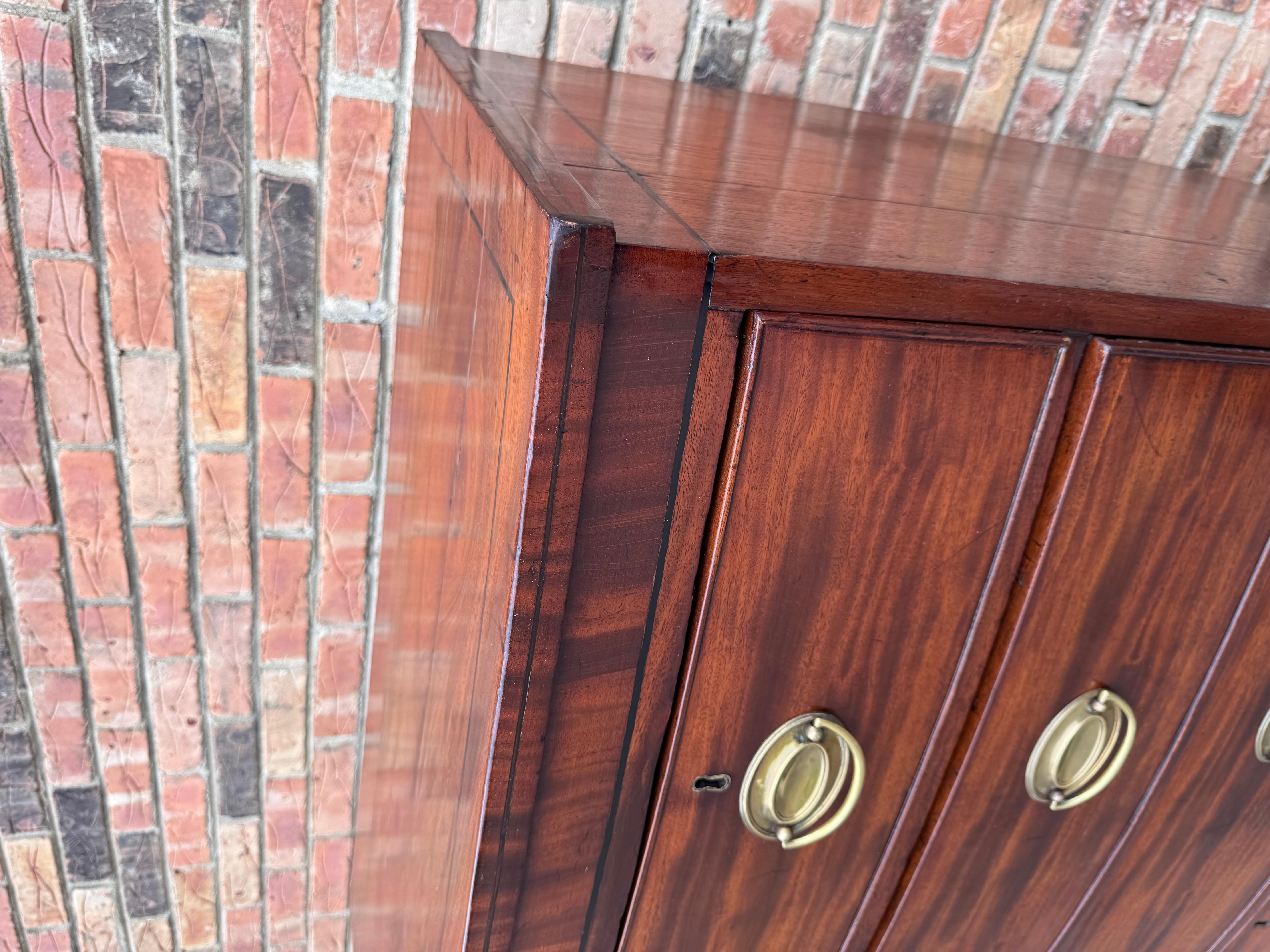 Legno Cassettone inglese del XIX secolo in vendita