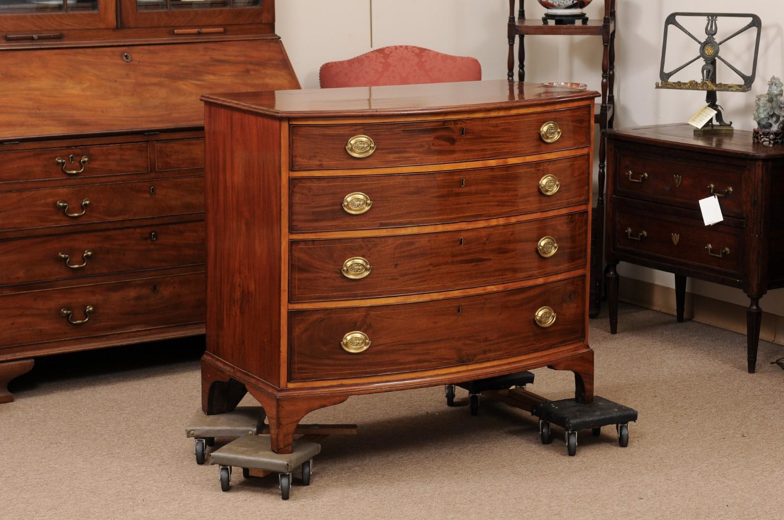19th Century English Bowfront Mahogany Chest with Satinwood Crossbanding  5