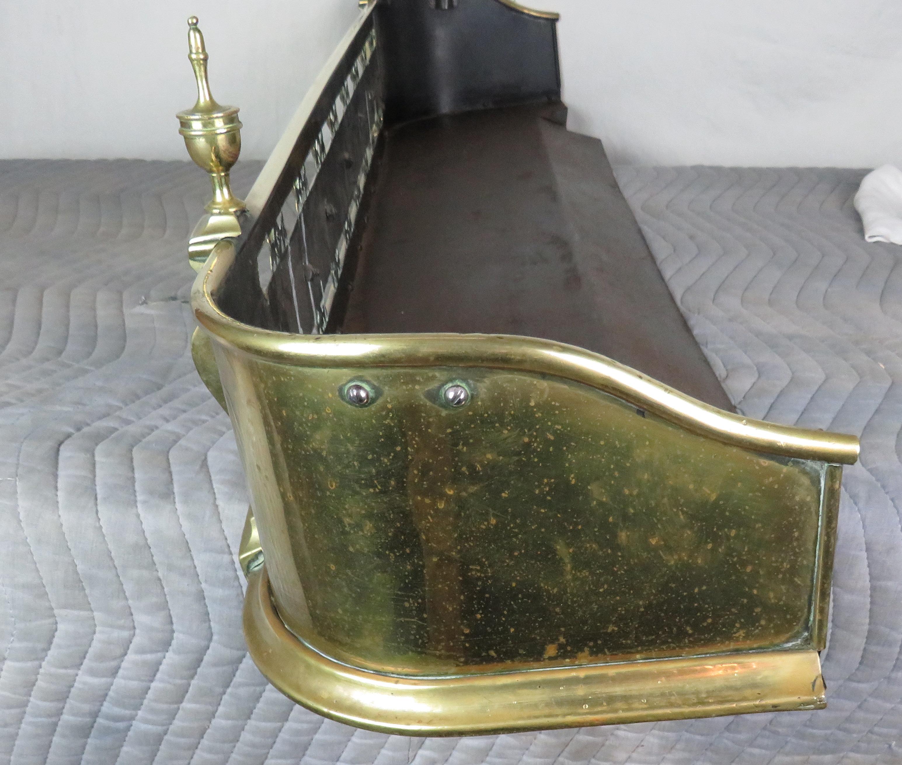 19th Century English Brass Fire Fender with Urn Finials For Sale 1