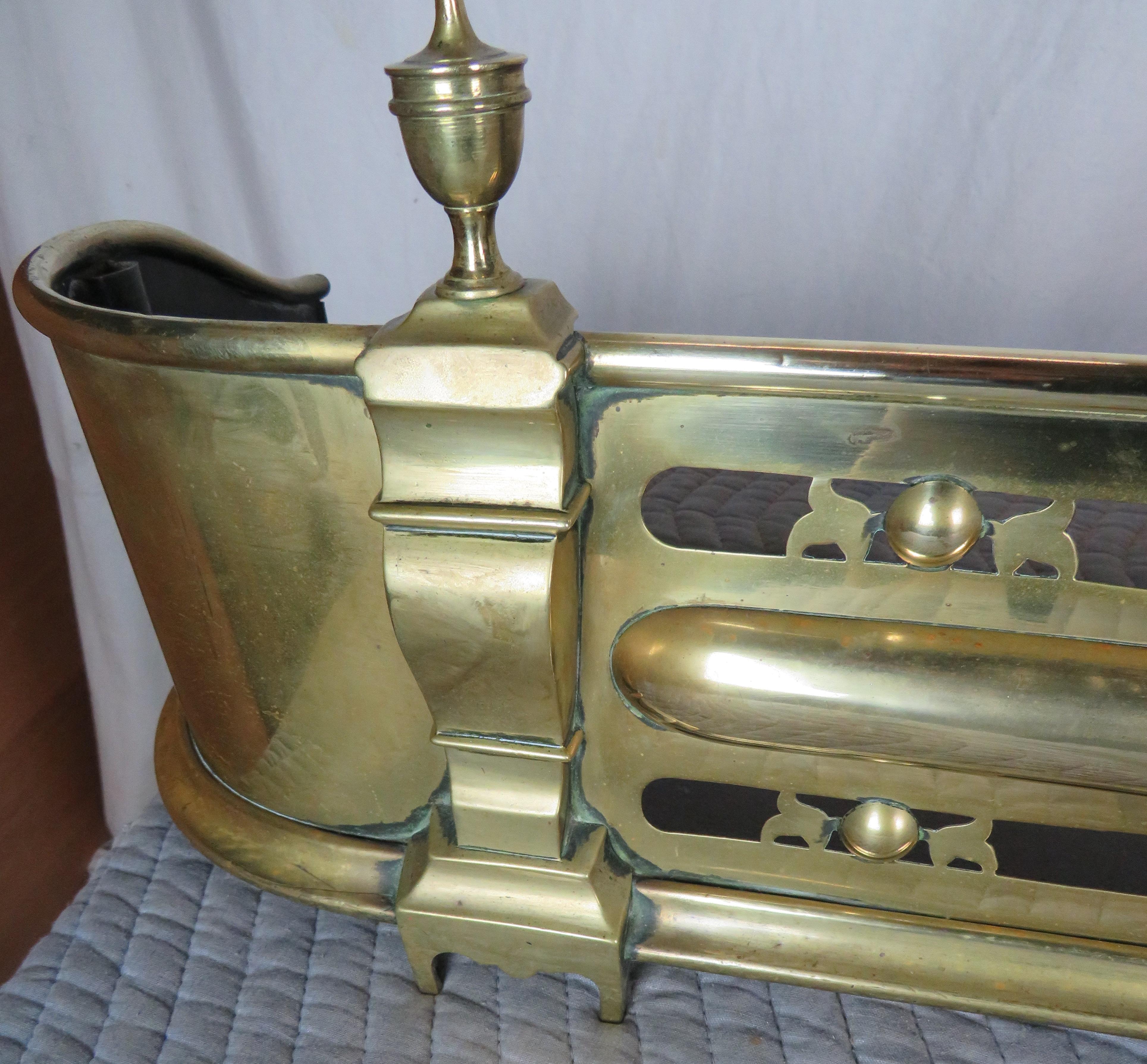 19th Century English Brass Fire Fender with Urn Finials For Sale 2