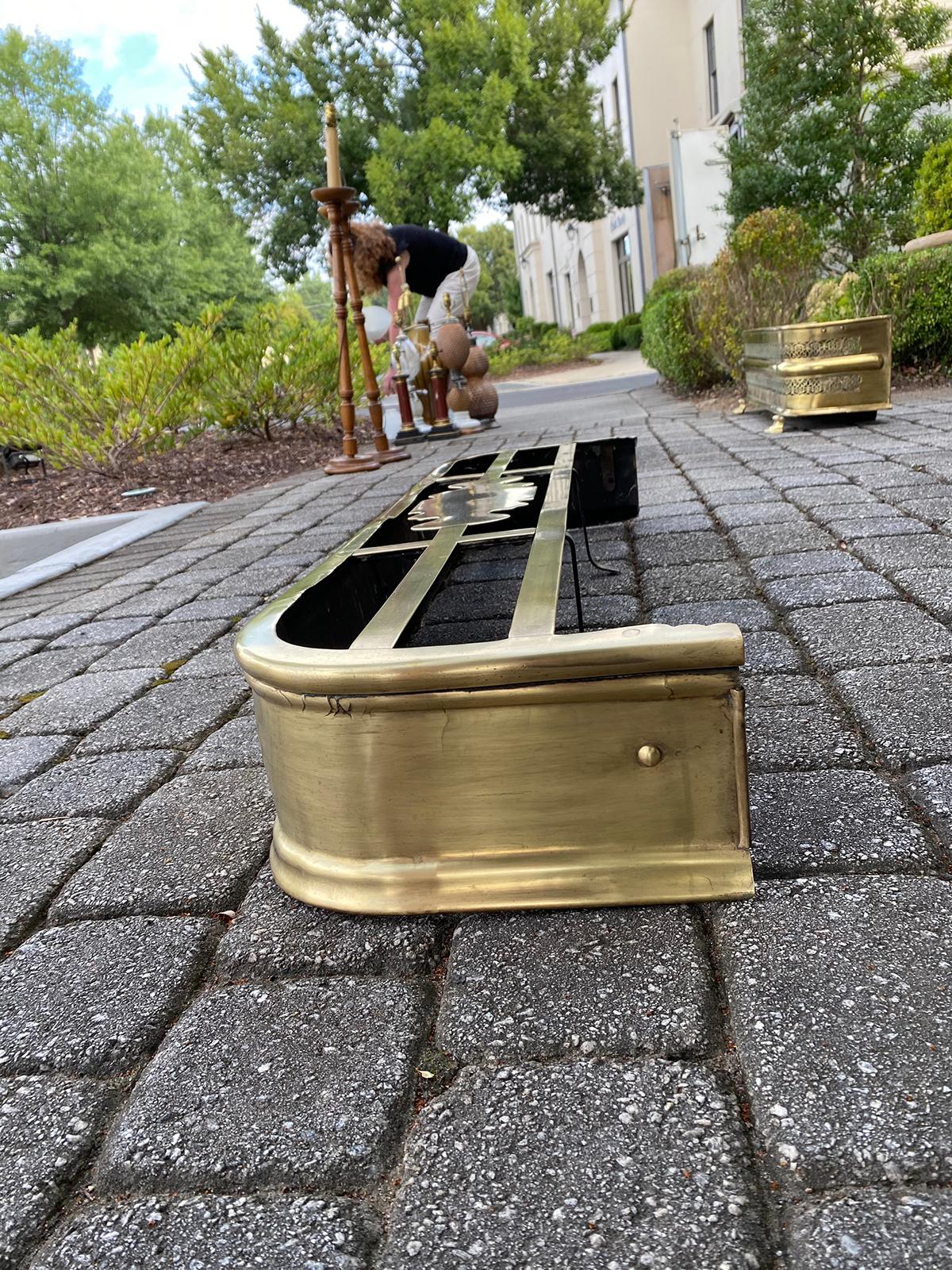 19th Century English Brass Fireplace Fender with Trivet 3