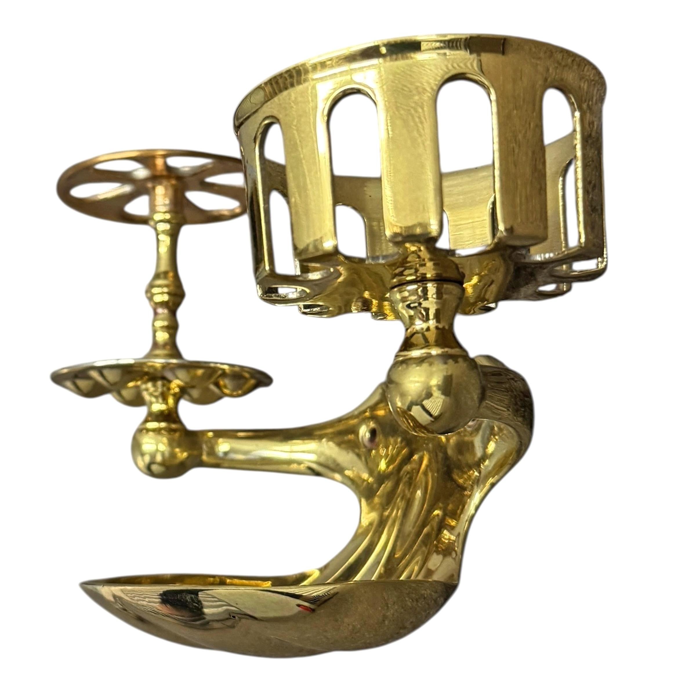 19th Century English Brass Wall-Mounted Soap Dish In Good Condition For Sale In Chicago, IL