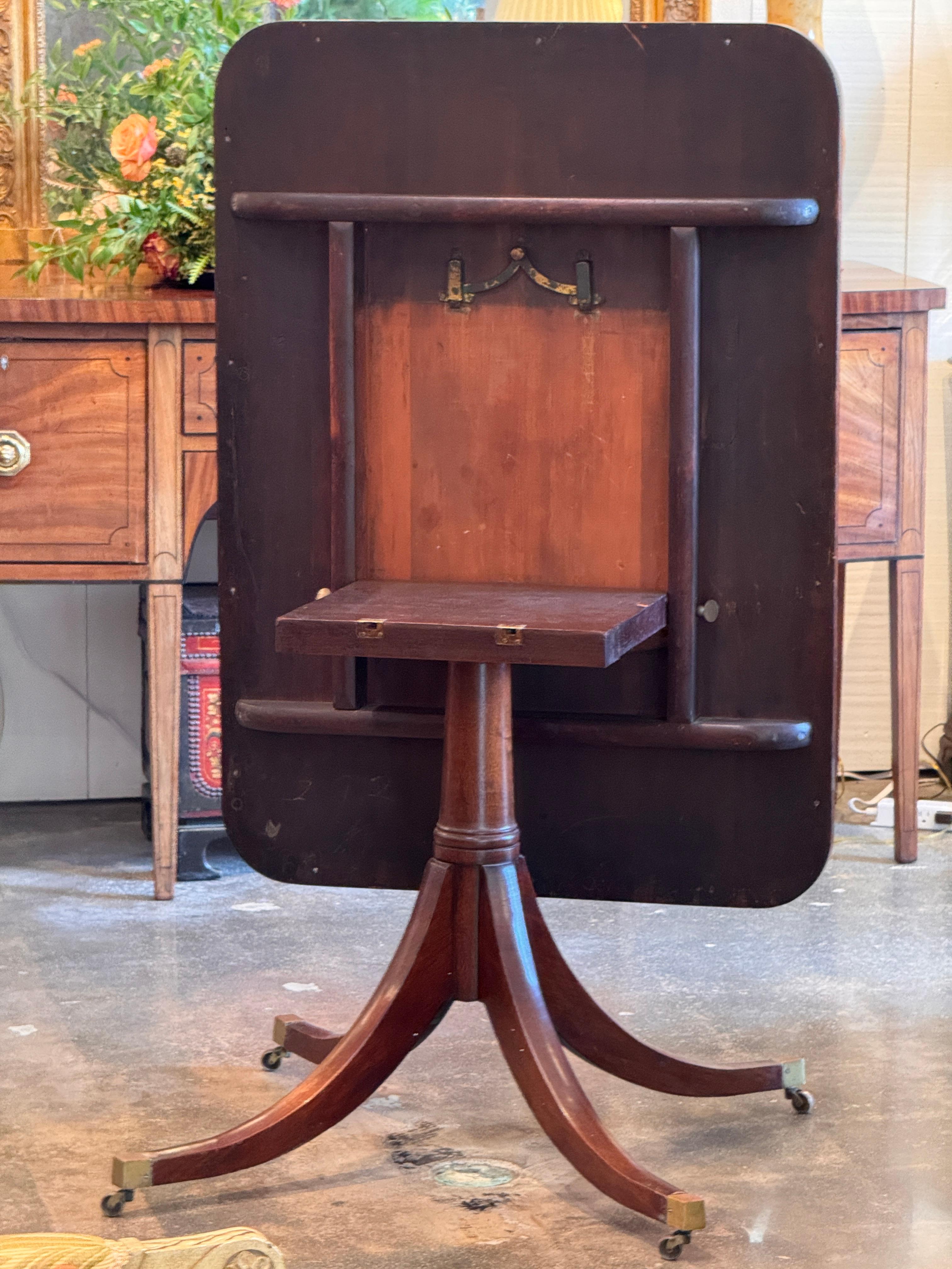 19th Century English Breakfast Table For Sale 9