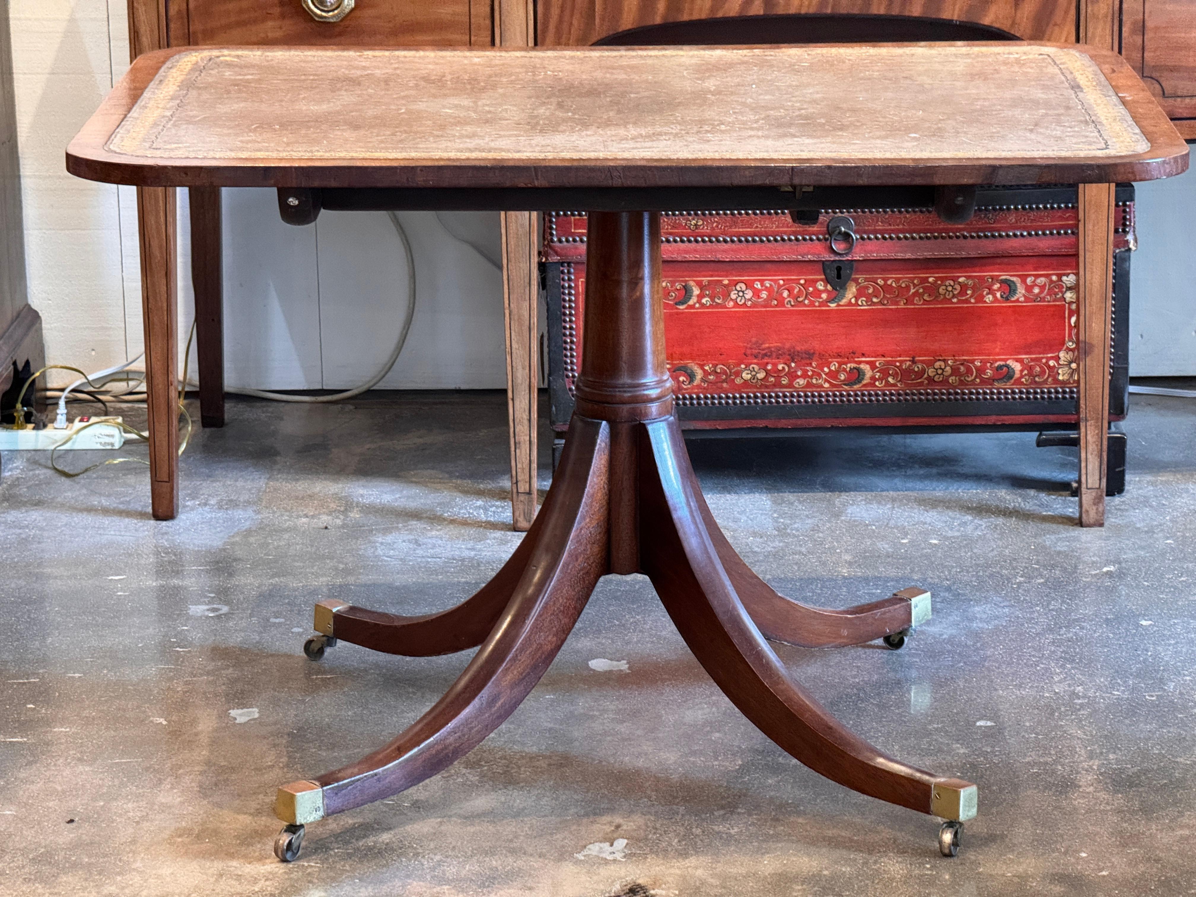 19th Century English Breakfast Table In Good Condition For Sale In Charlottesville, VA