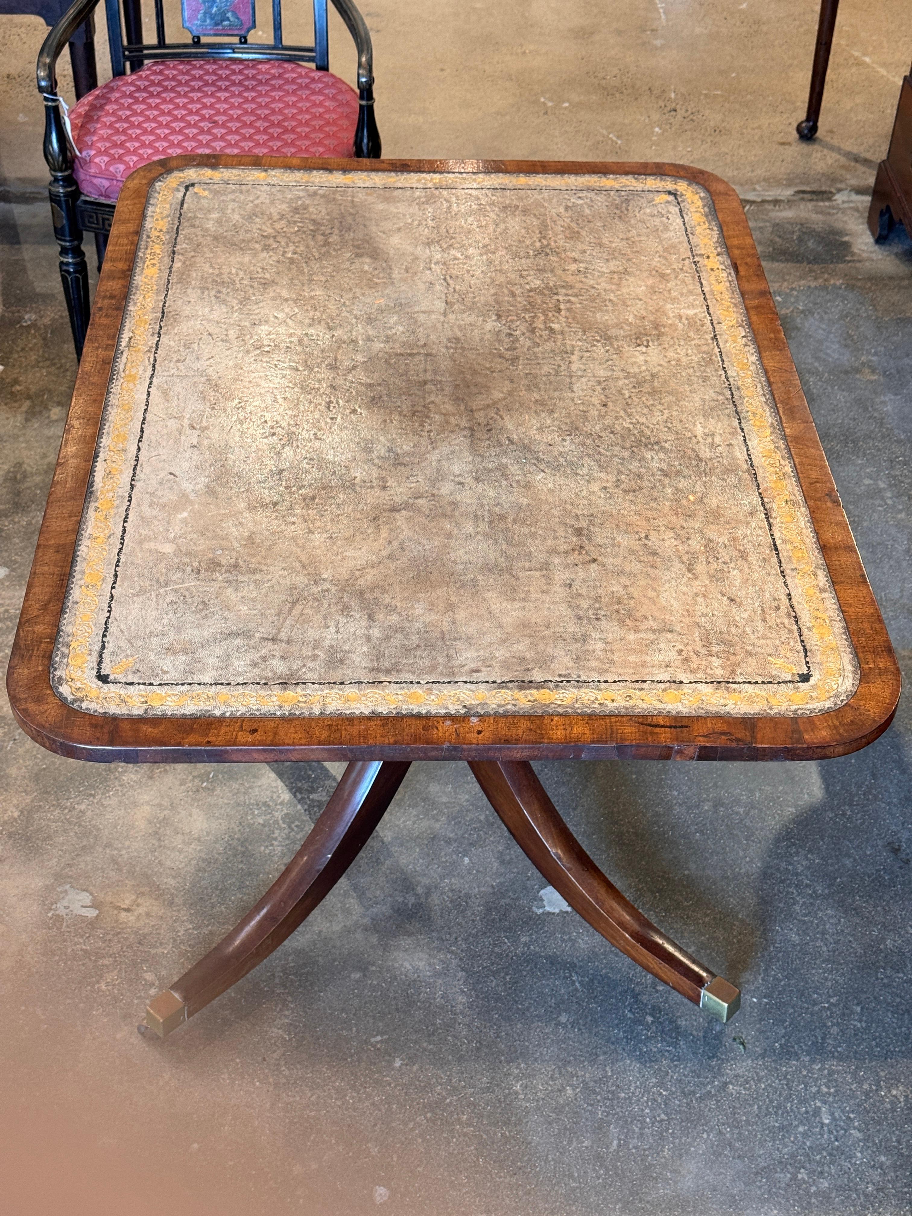 19th Century English Breakfast Table For Sale 1