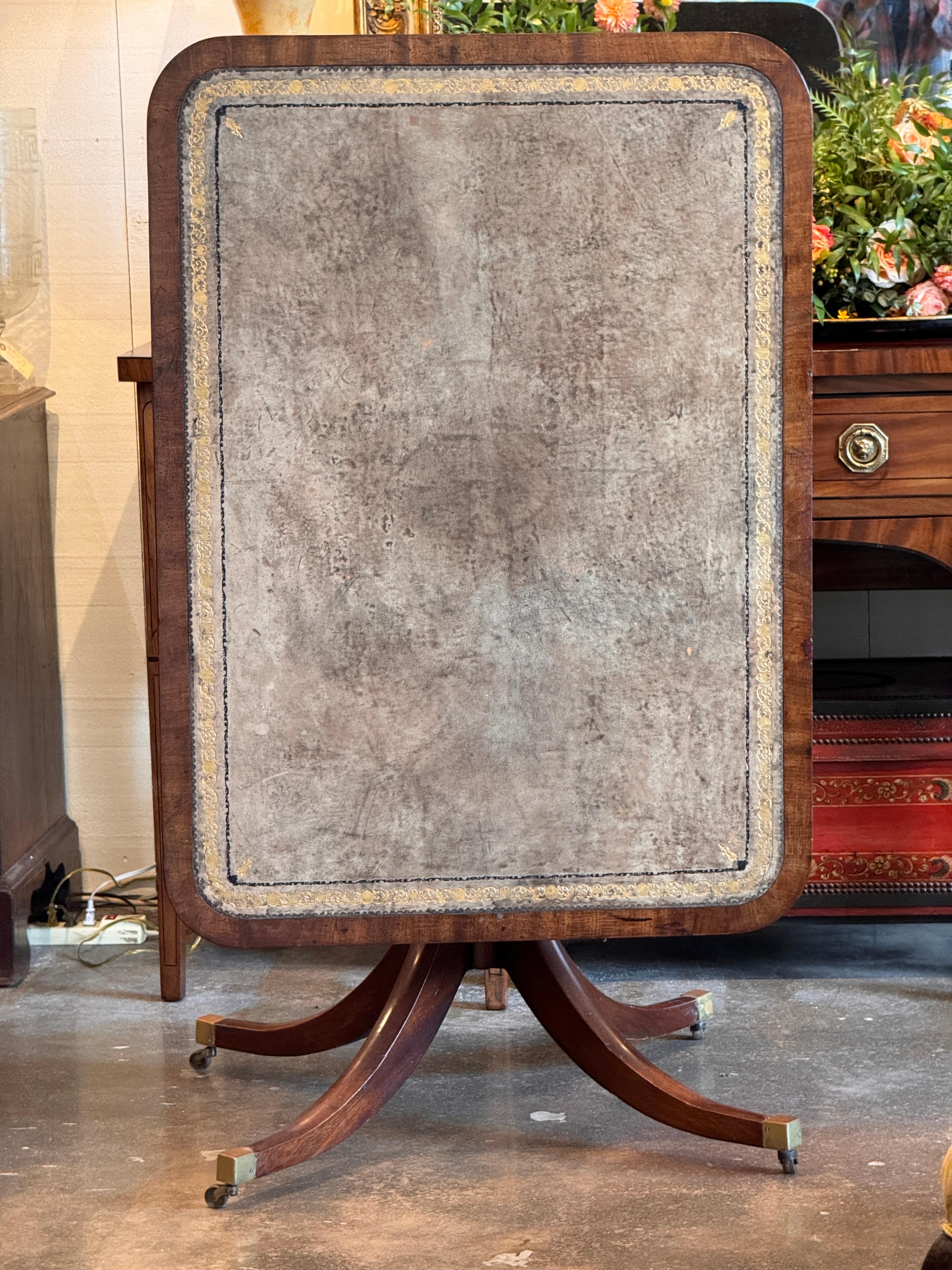 19th Century English Breakfast Table For Sale 4